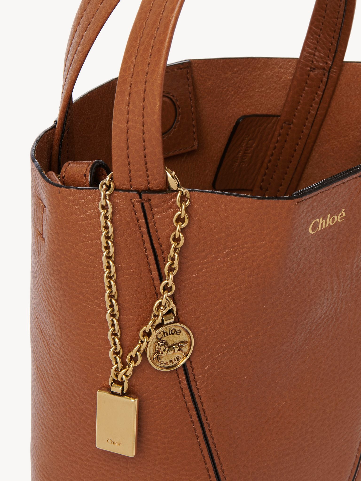 Chloé Chloé - Small Chloé Spin tote bag in grained leather