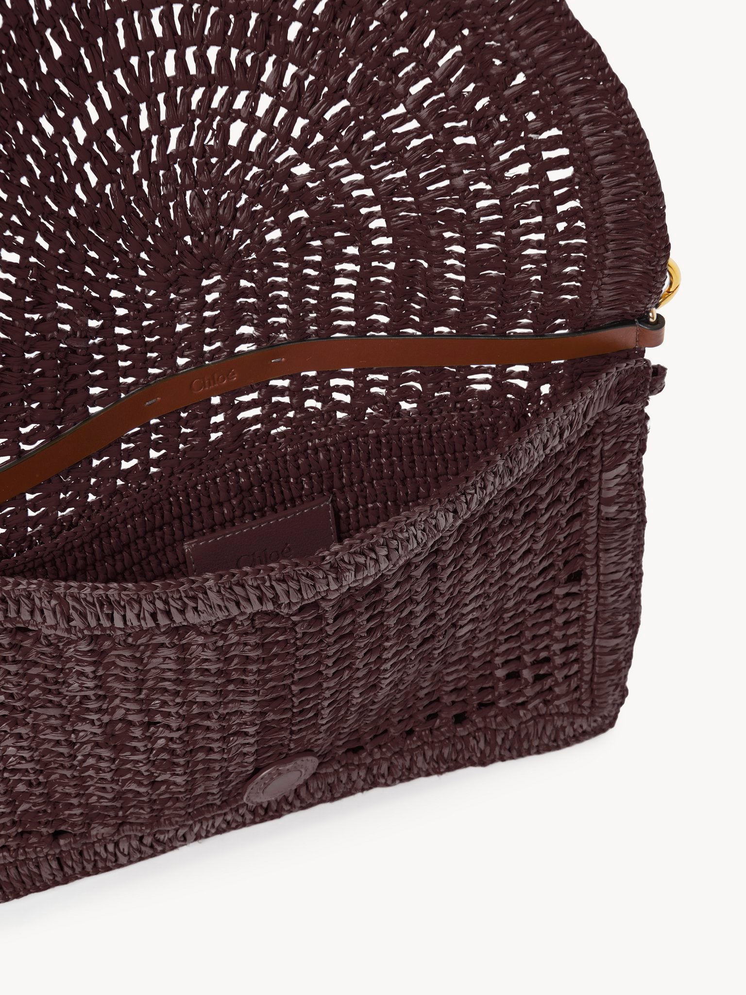 Chloé Chloé - Summer Banana flat pouch with strap in raffia