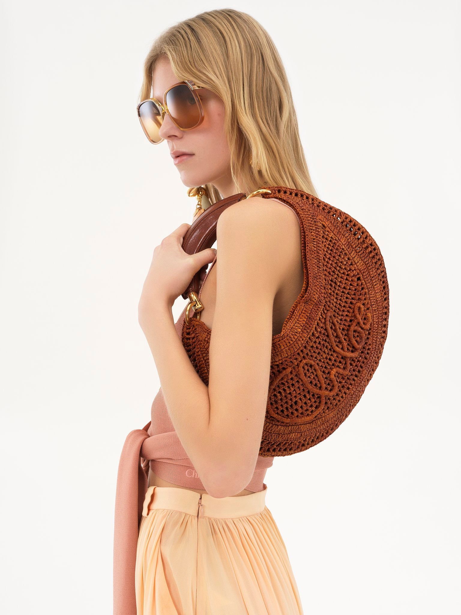 Chloé Chloé - Summer Banana hobo bag in raffia