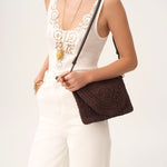 Chloé Chloé - Summer Banana flat pouch with strap in raffia