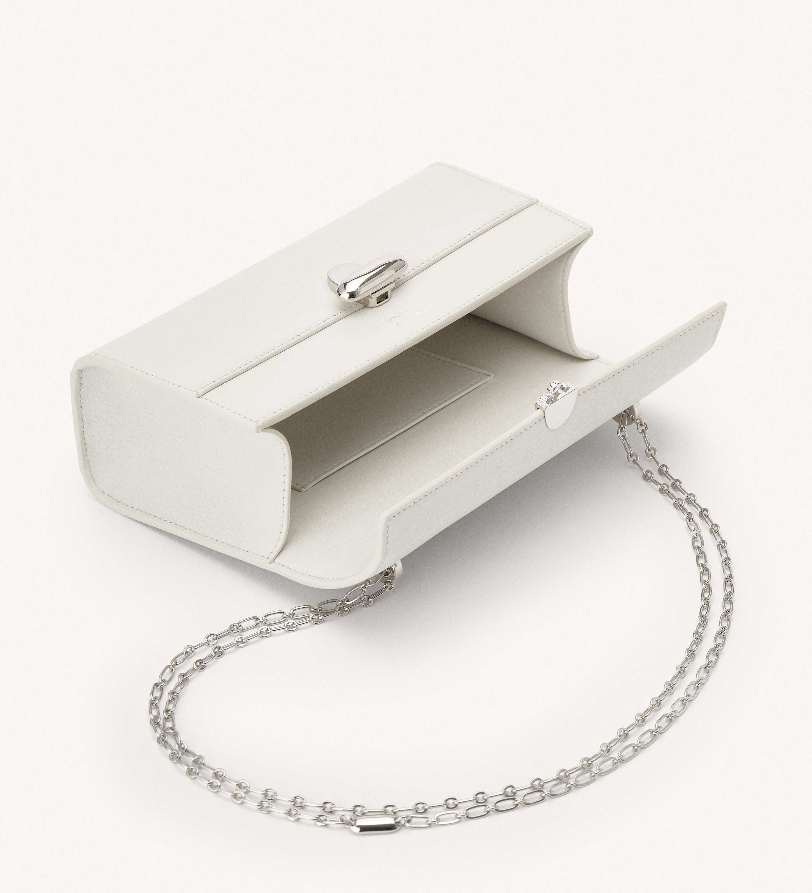 SAVETTE - Symmetry Chain Pochette in Ivory Leather