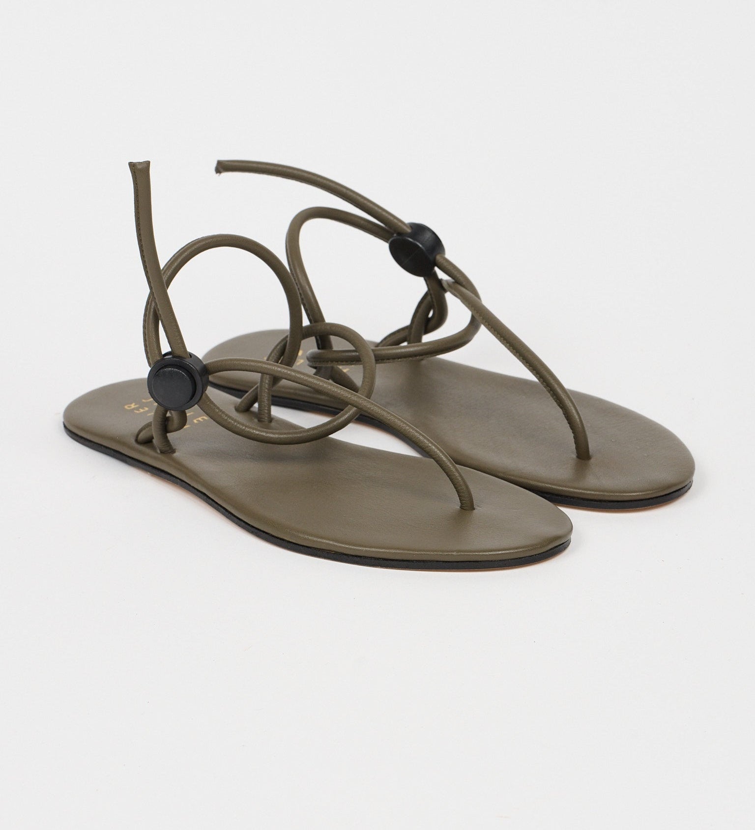 Jamie Haller - The String Theory in Olive