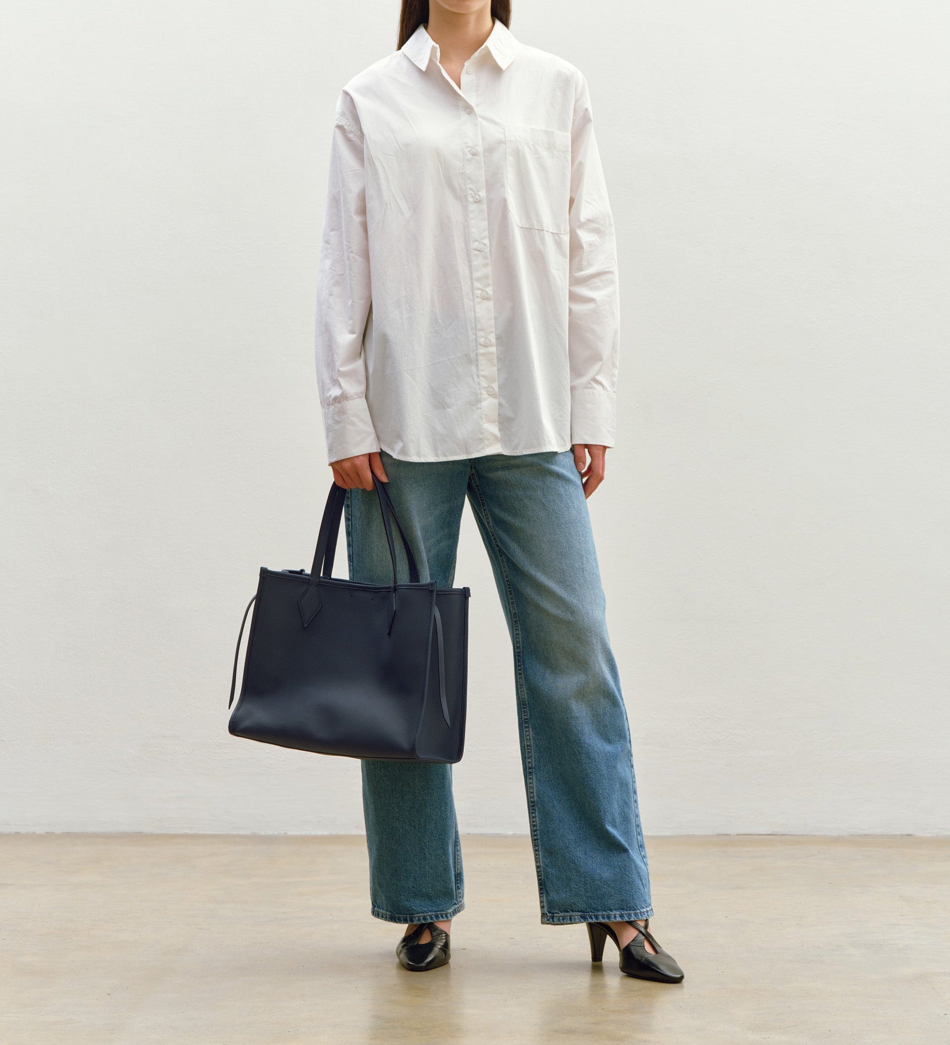 Metier - Chameleon 34 Soft Grain Leather Midnight