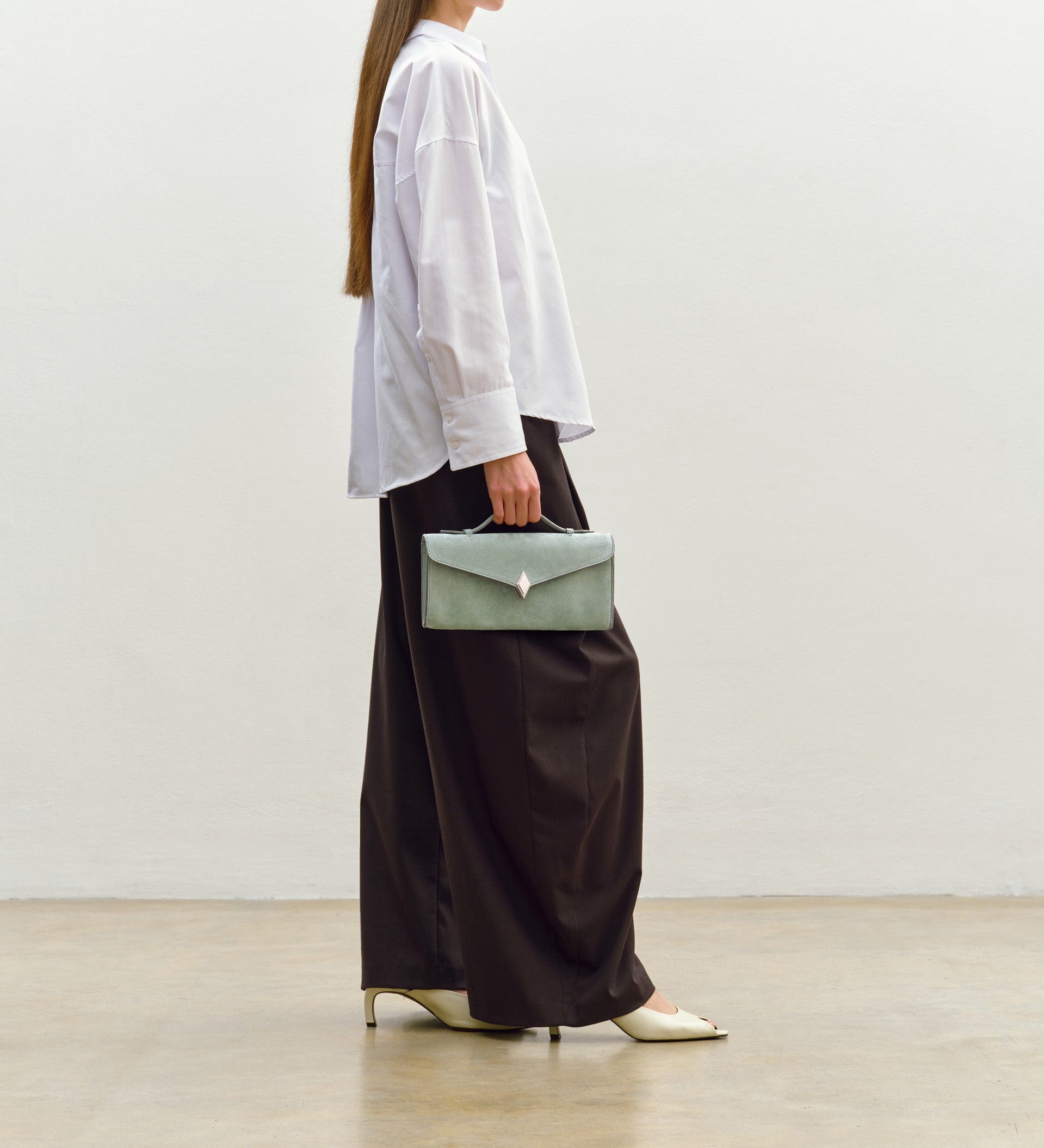 Metier - Edge Clutch Suede Terra