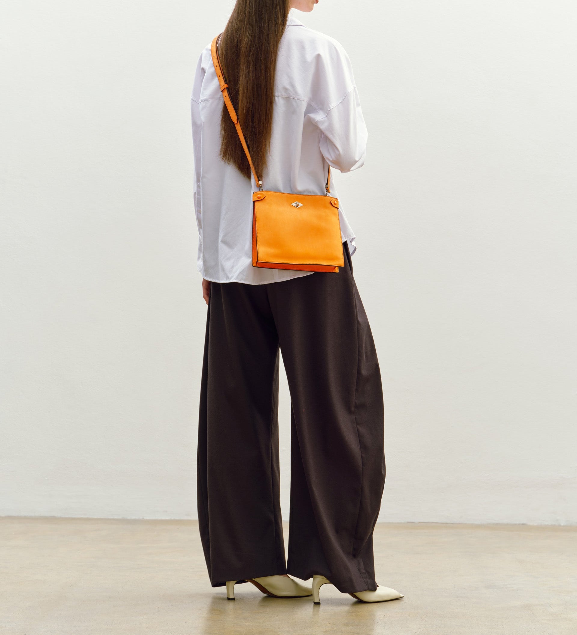 Metier - Stowaway Crossbody Nubuck Tangerine