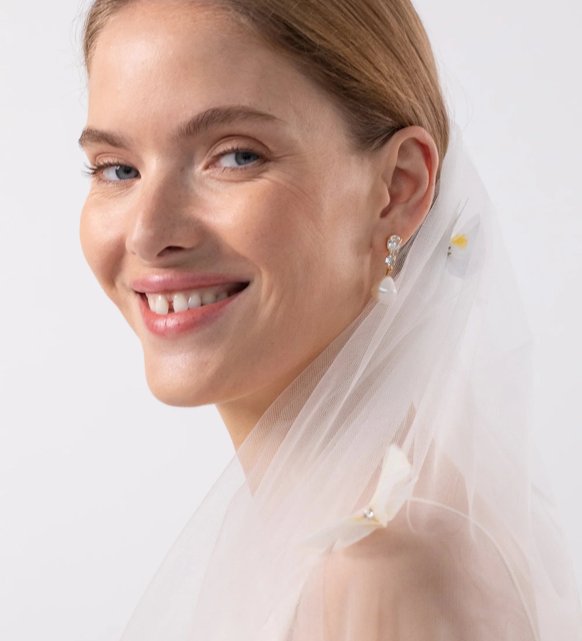 Jennifer Behr - Allira Veil