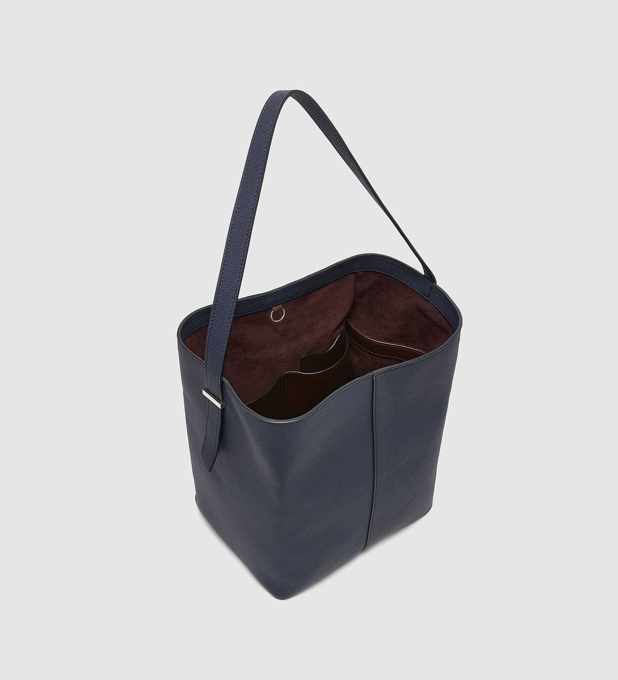 Metier - Tilt 22 Soft Grain Leather Midnight