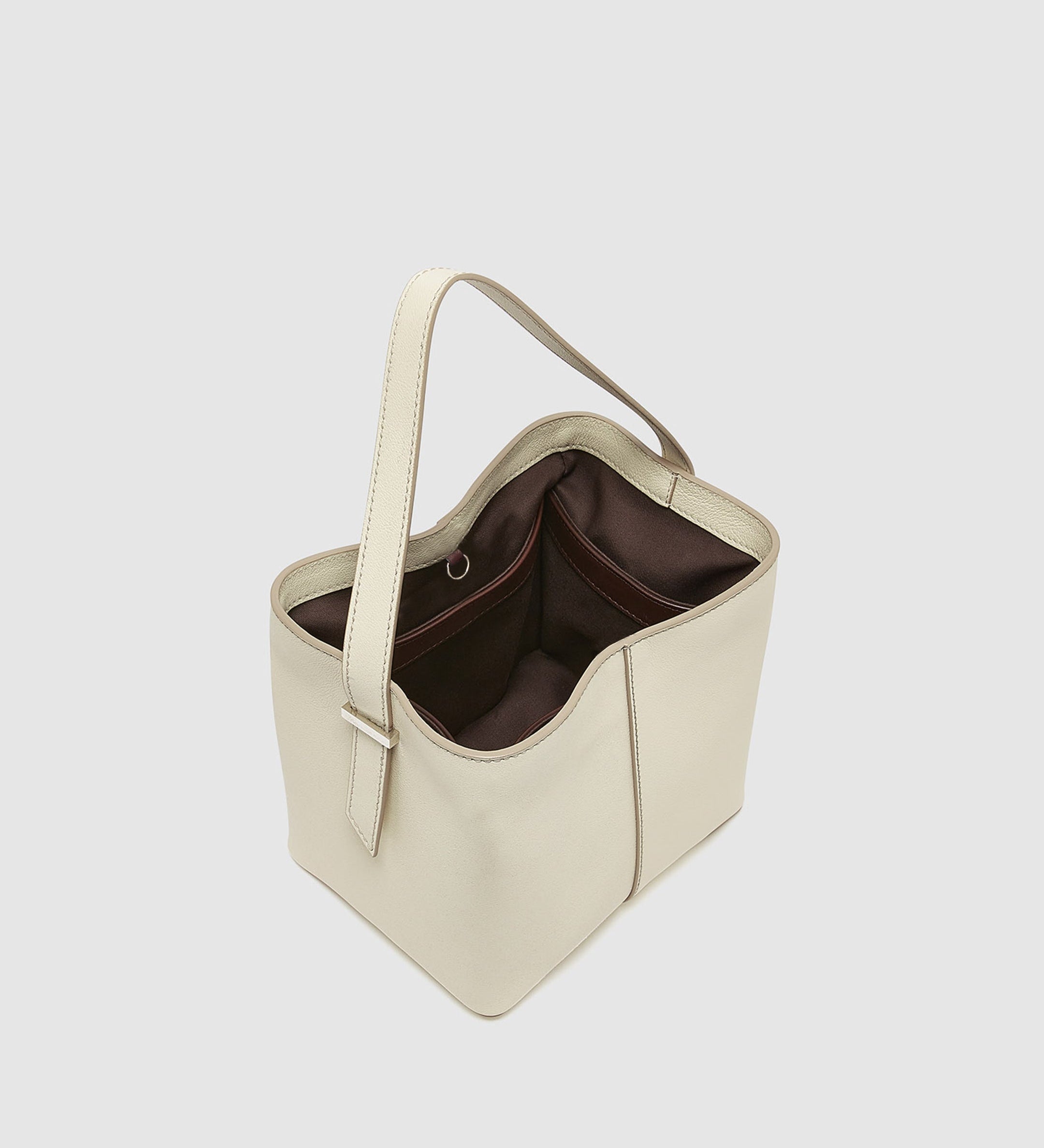 Metier - Tilt 16 Smooth Calfskin White Sand