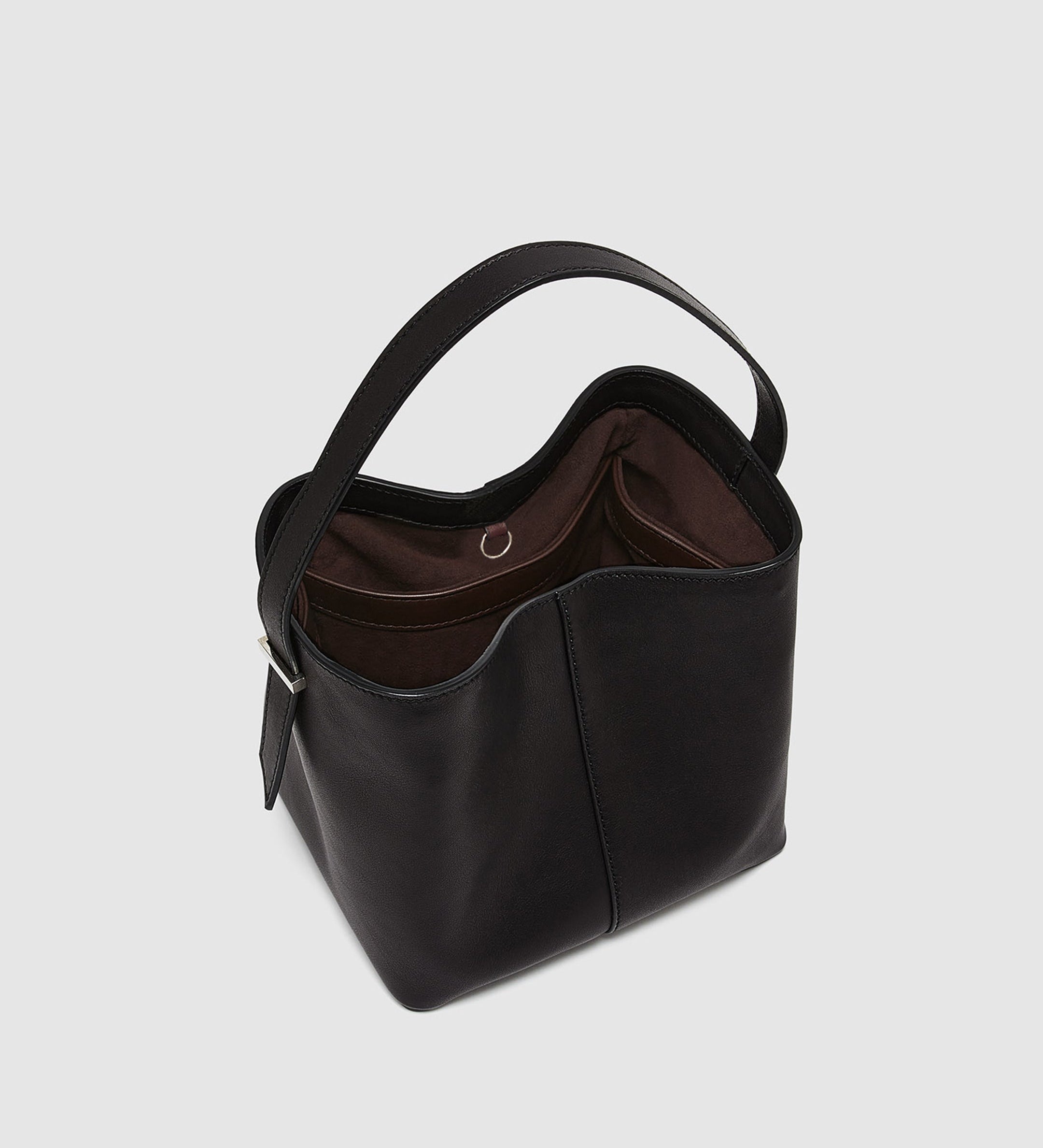 Metier - Tilt 16 Ultralight Calfskin Black