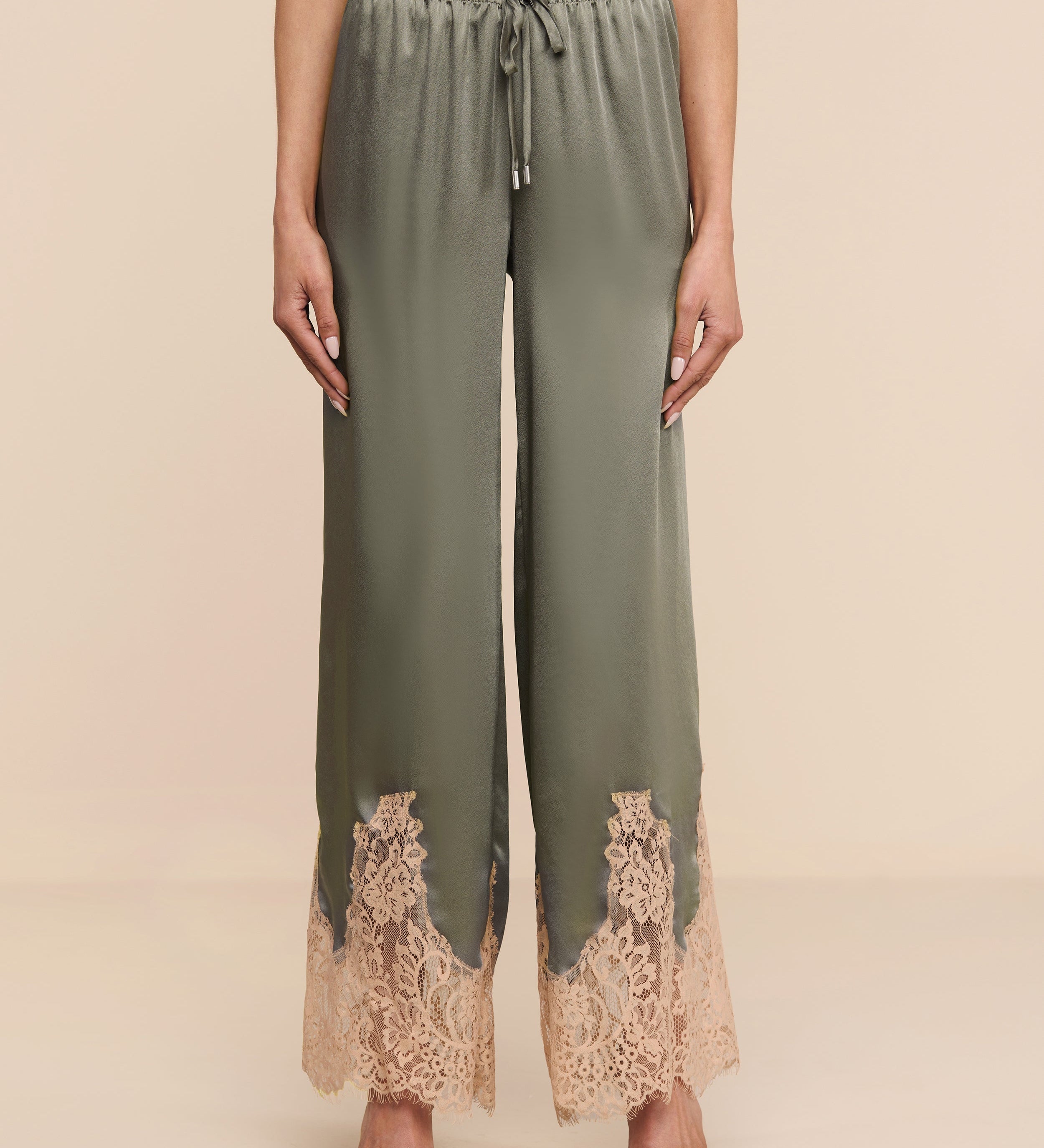 L'AGENCE - Mirel Pant