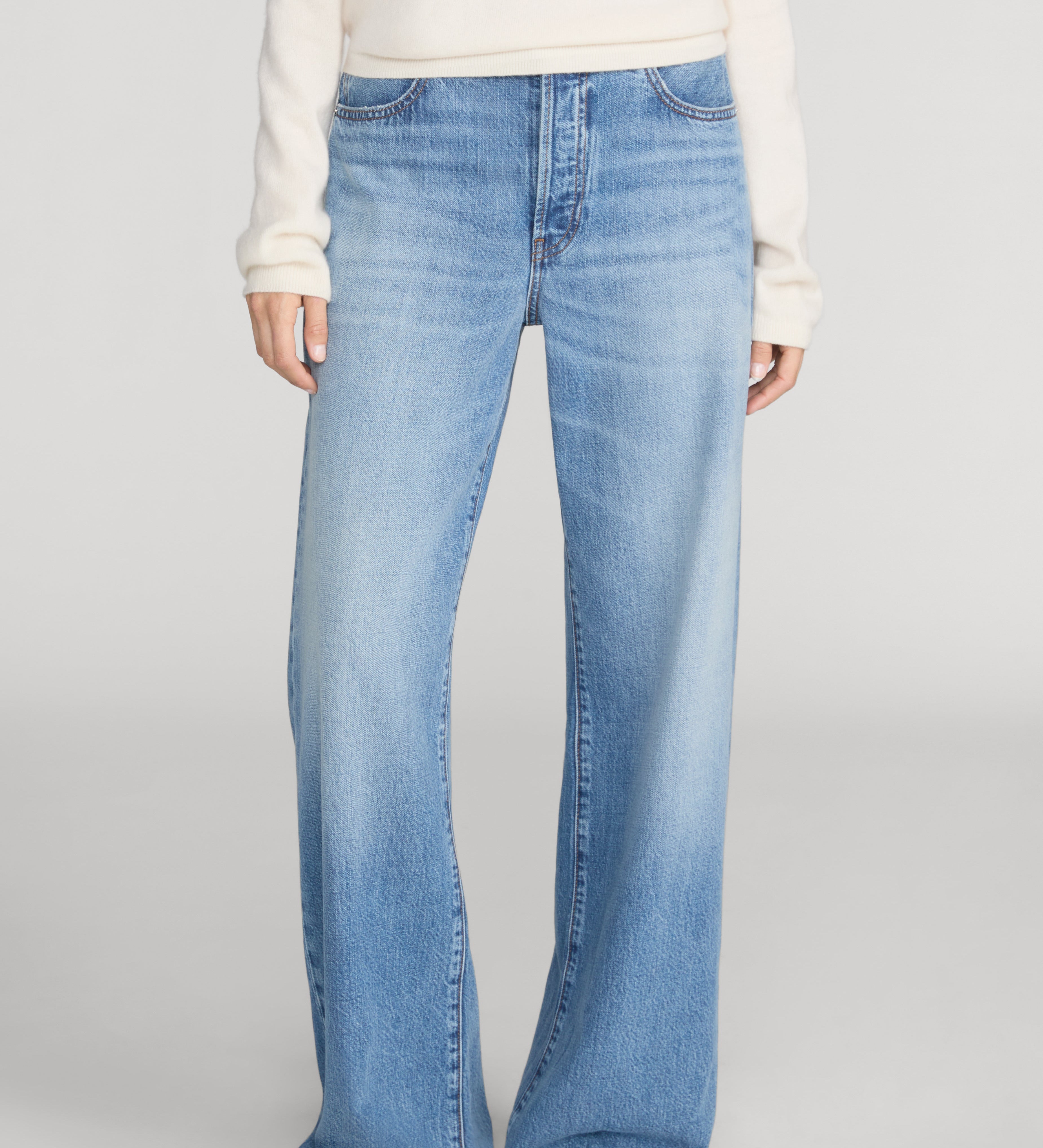 FRAME - The Pixie Off Duty Loose
