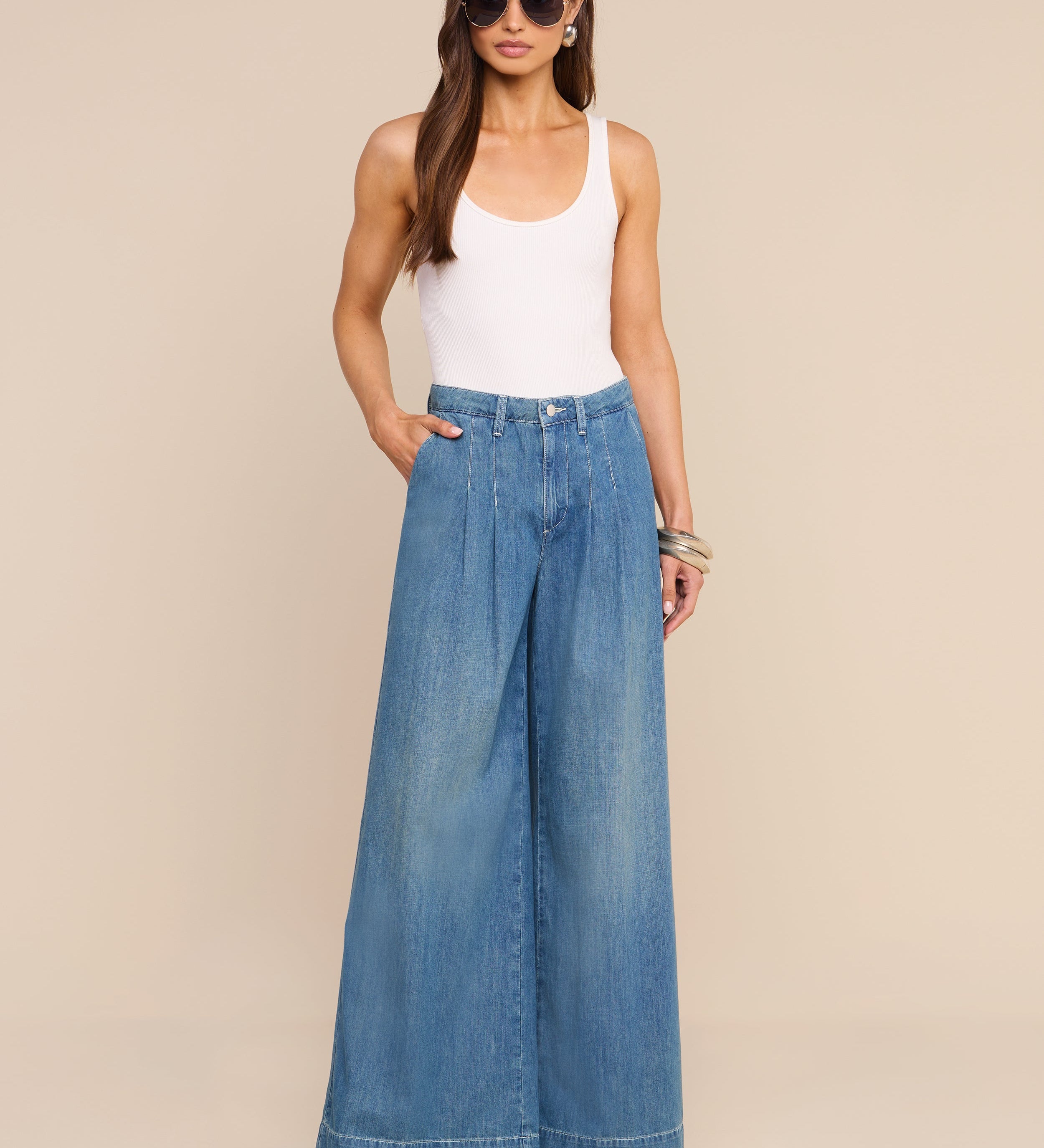 L'AGENCE - Jayani Pleated Wide - Leg Jean