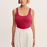 Posse - AXEL SCOOP SINGLET - DRAGONFRUIT