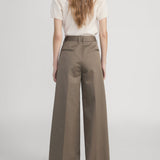 FRAME - The Timeless Chino -- Soft Taupe