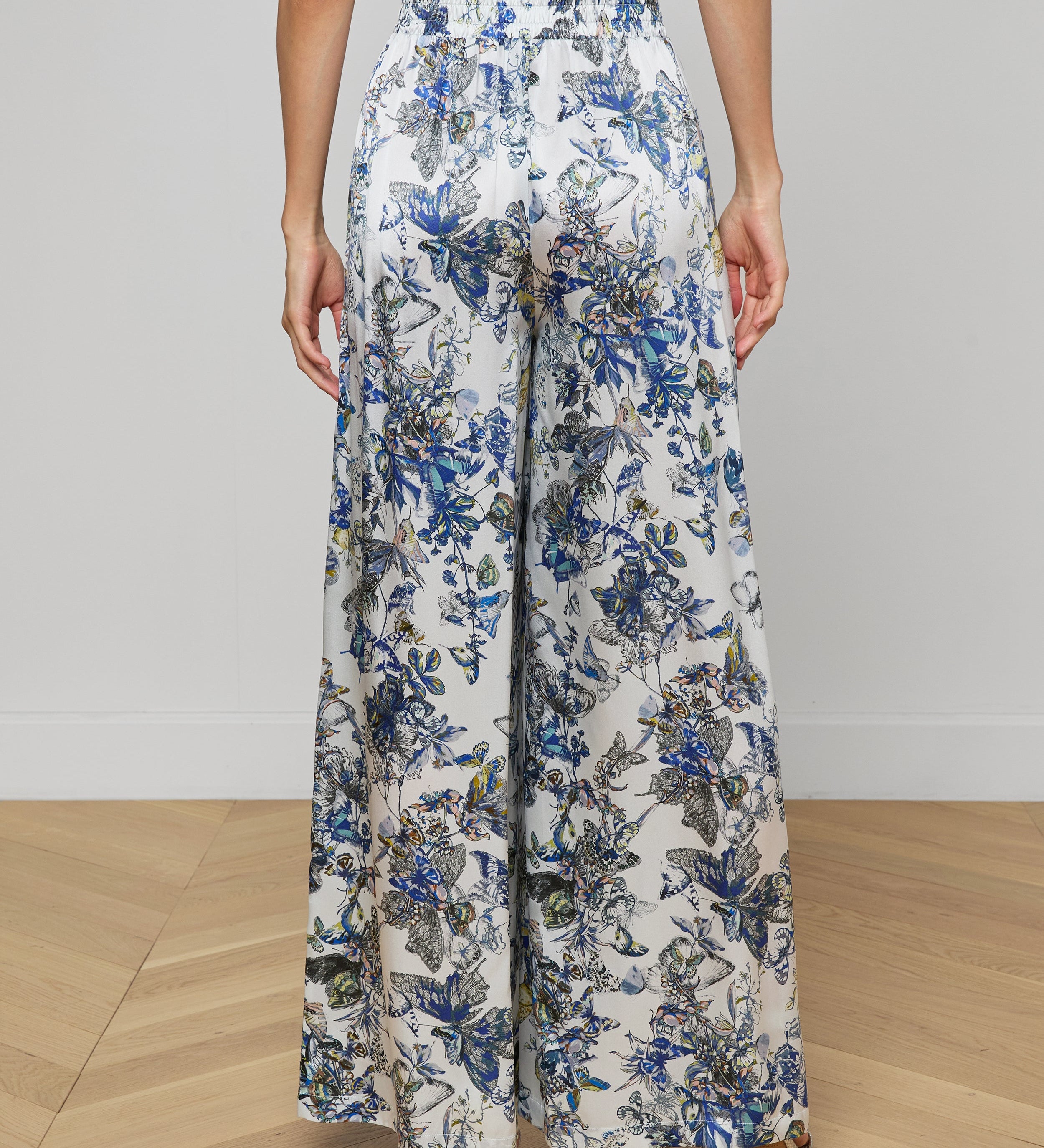 L'AGENCE - Lillian Silk Wide - Leg Pant