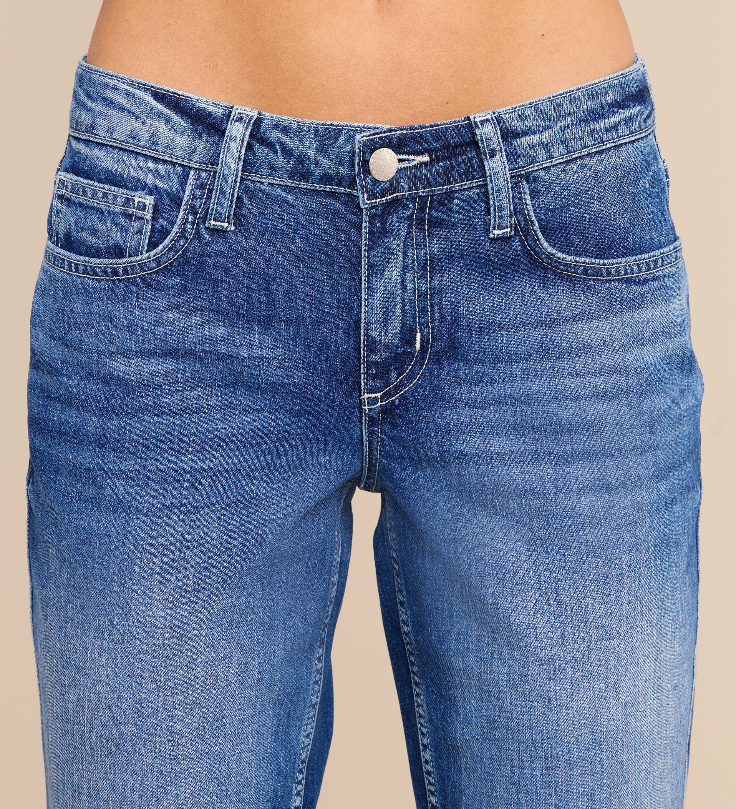 L'AGENCE - Nevia Slouchy Straight - Leg Jean