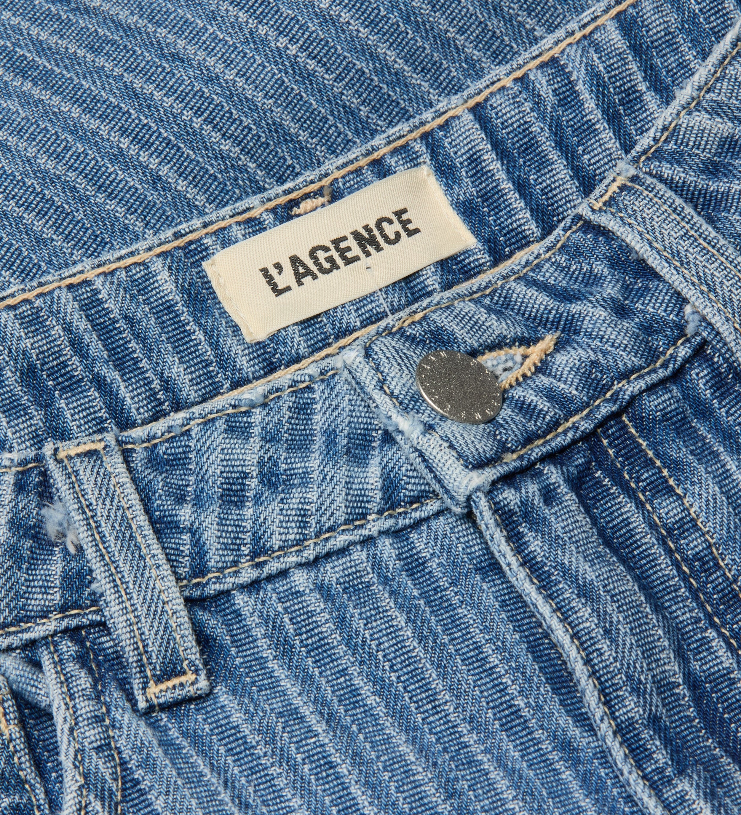 L'AGENCE - Joanne Low - Rise Wide - Leg Jean