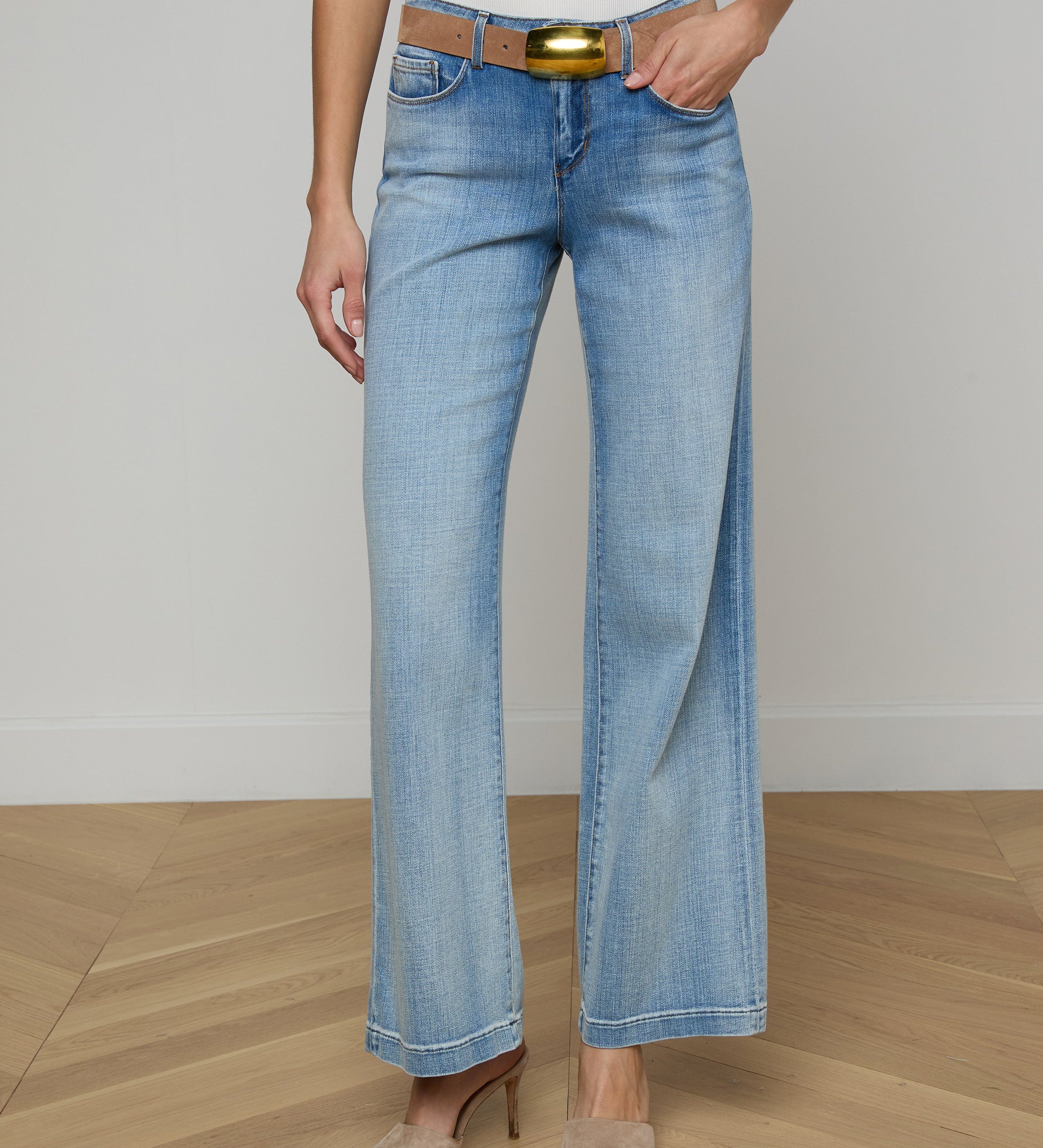 L'AGENCE - Joanne Low - Rise Wide - Leg Jean