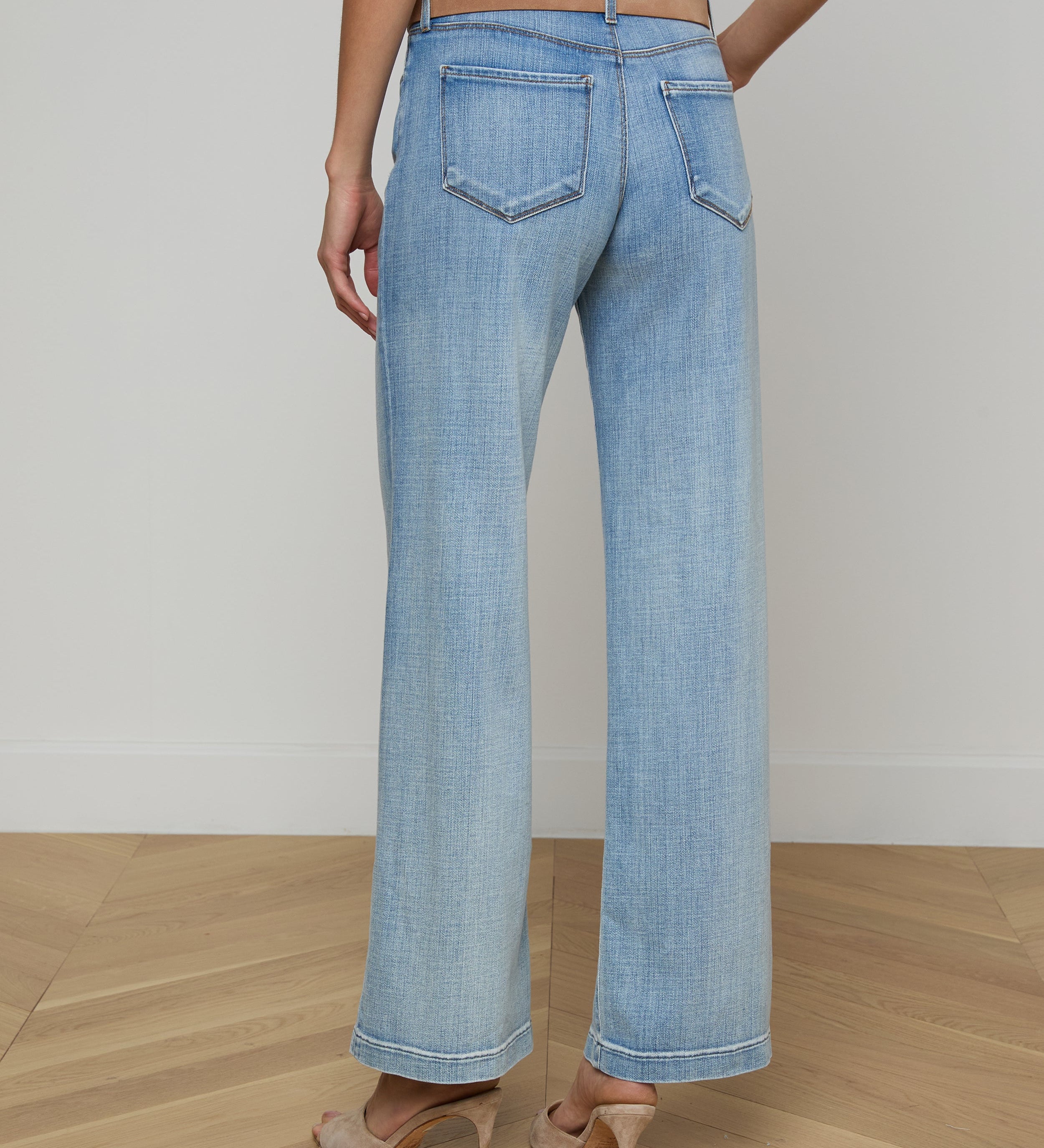 L'AGENCE - Joanne Low - Rise Wide - Leg Jean