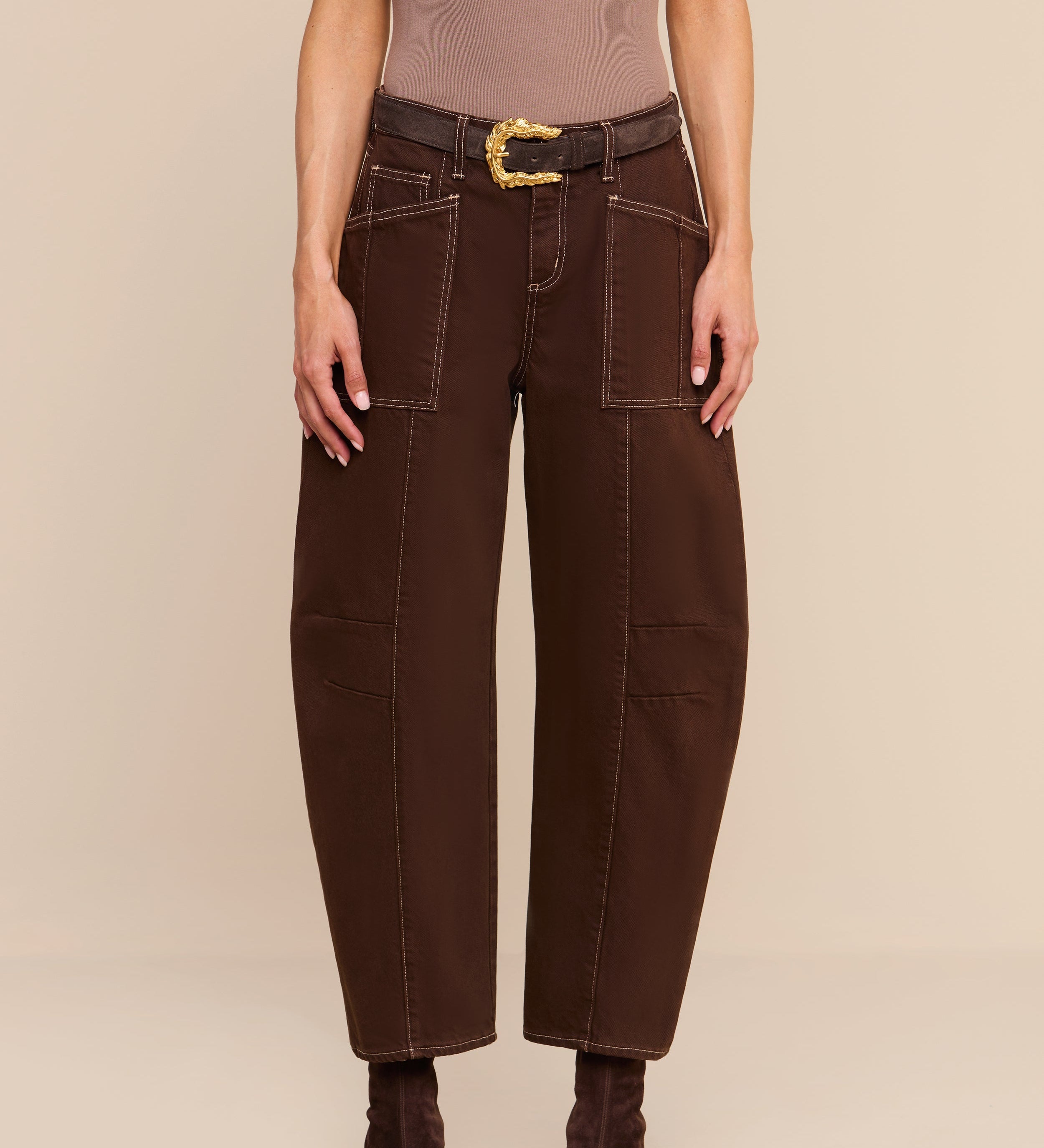 L'AGENCE - Cody Cropped Barrel - Leg Jean