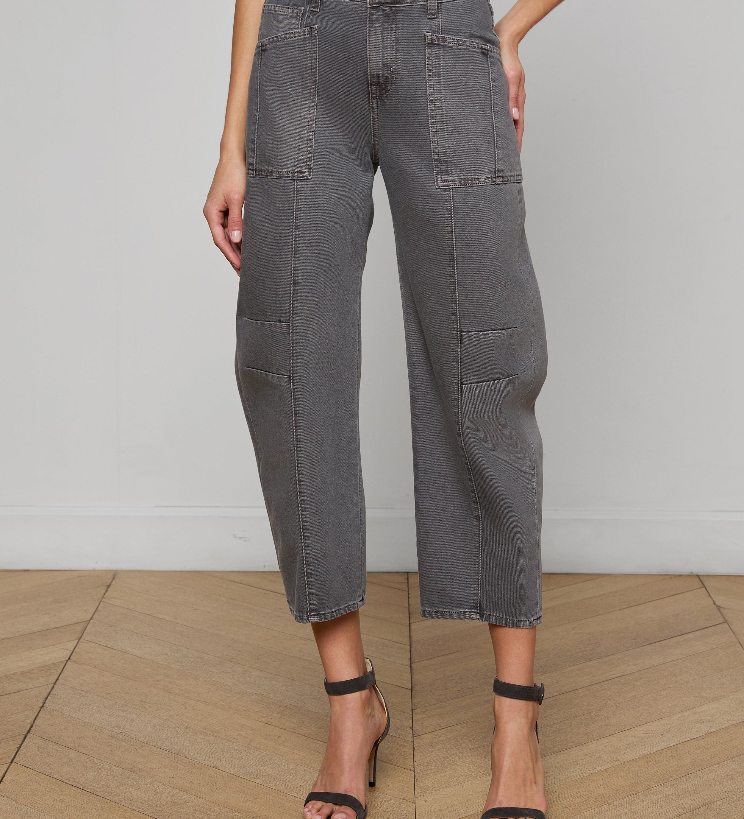 L'AGENCE - Cody Cropped Barrel - Leg Jean