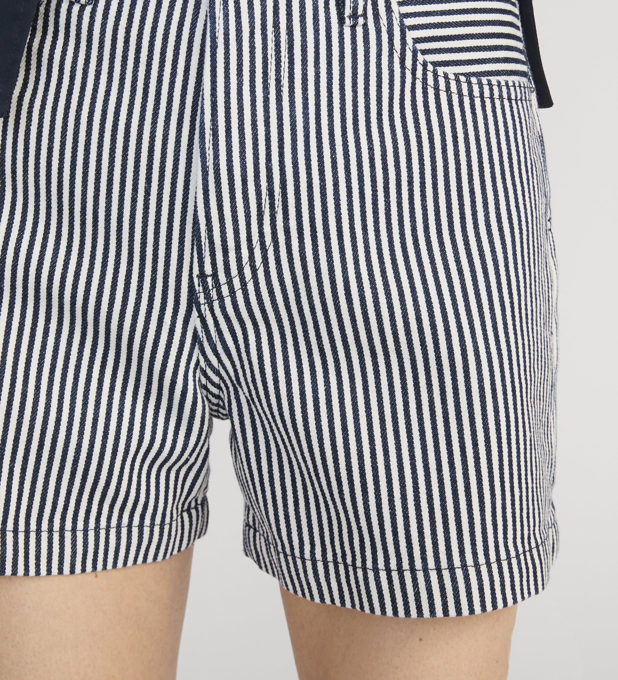 FRAME - The Everyday Short