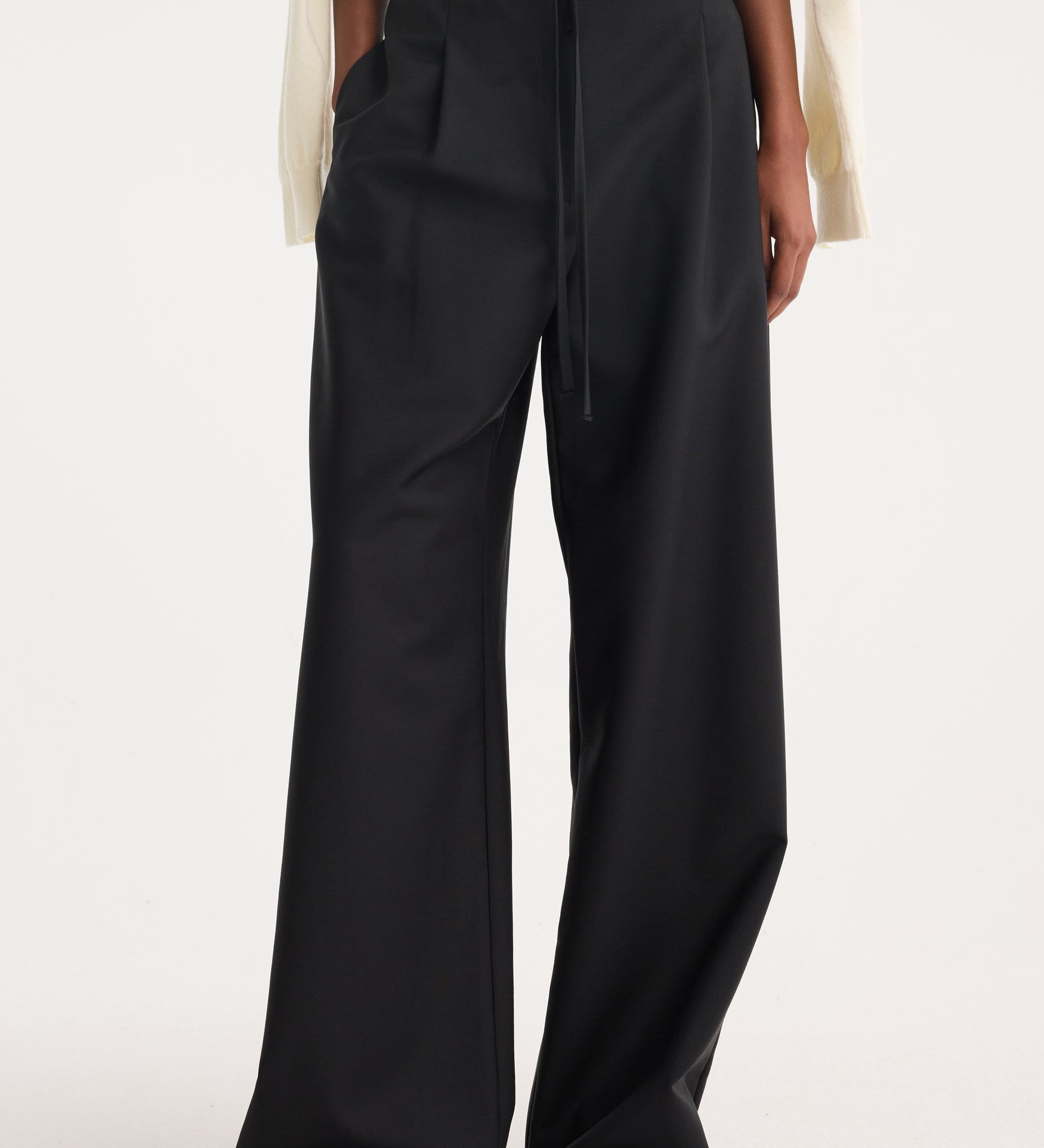 ROHE - Relaxed drawstring trousers | black