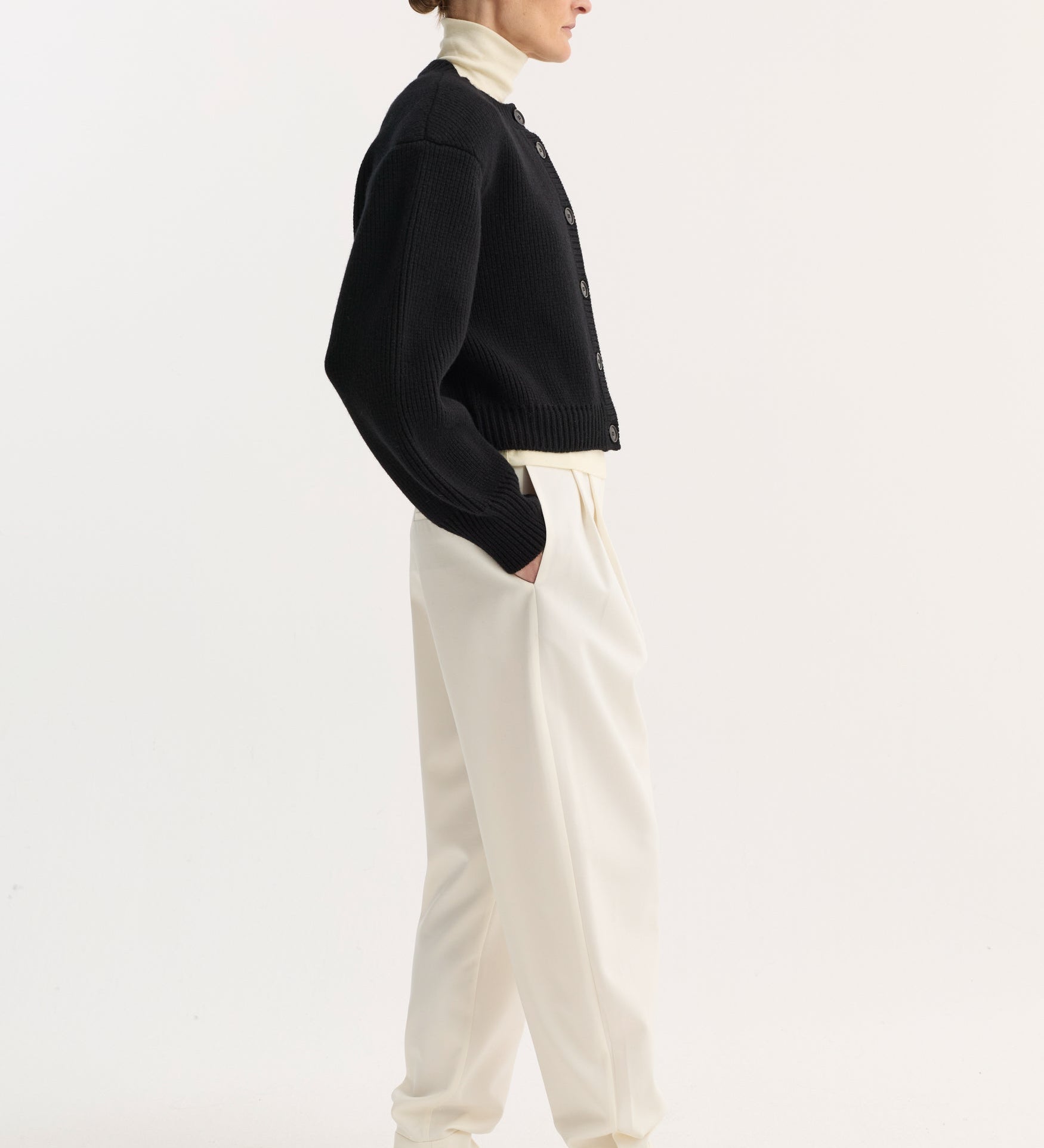 ROHE - Statement shoulder cardigan | black