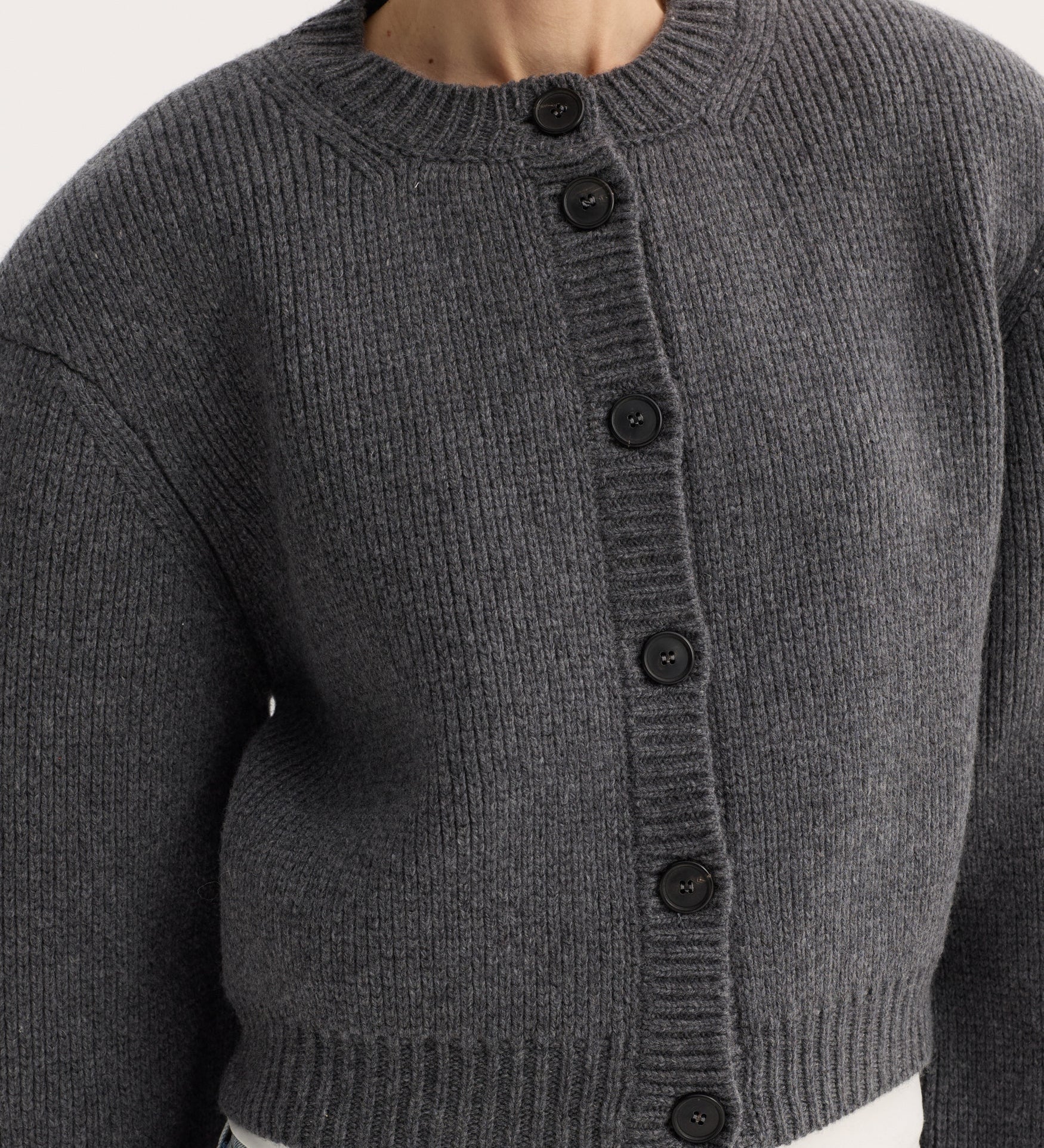 ROHE - Statement shoulder cardigan | mid grey melange