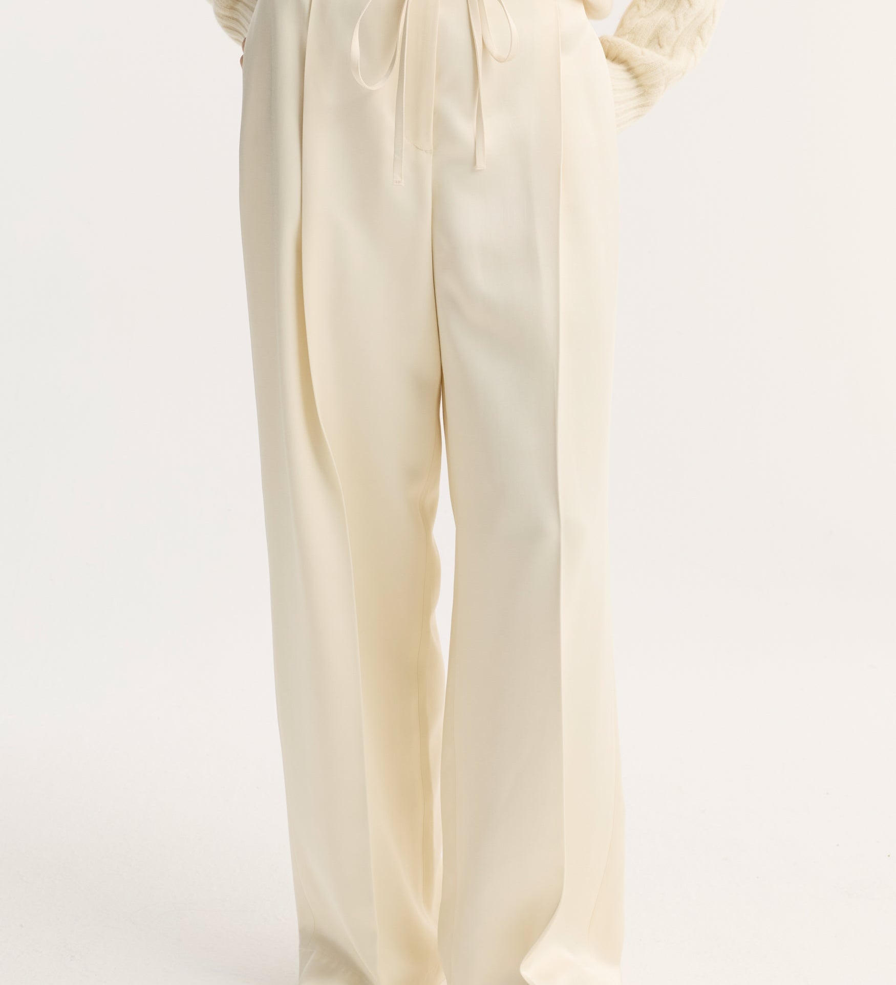 ROHE - Relaxed drawstring satin trousers | cream