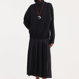 ROHE - Sculptural compact turtleneck | black