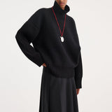 ROHE - Sculptural compact turtleneck | black