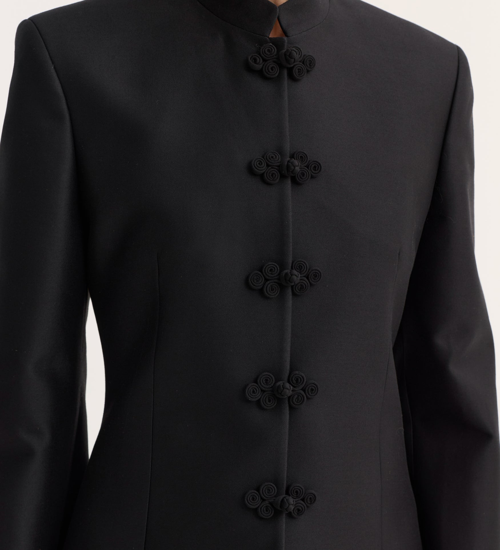 ROHE - Sculptural pankou closure blazer | black