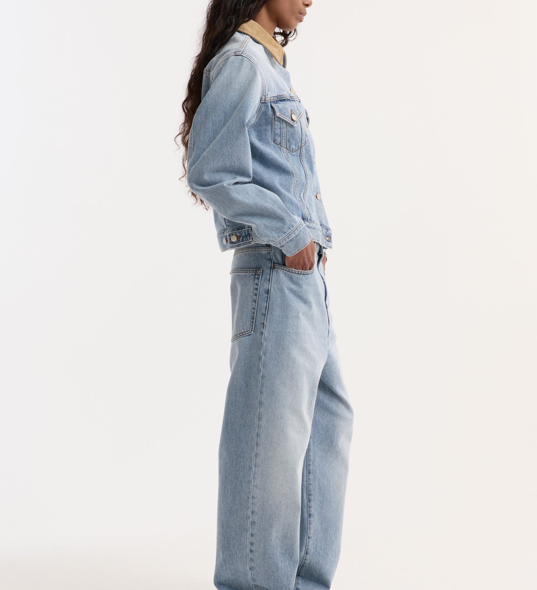 ROHE - Suede collar fitted denim jacket | classic blue