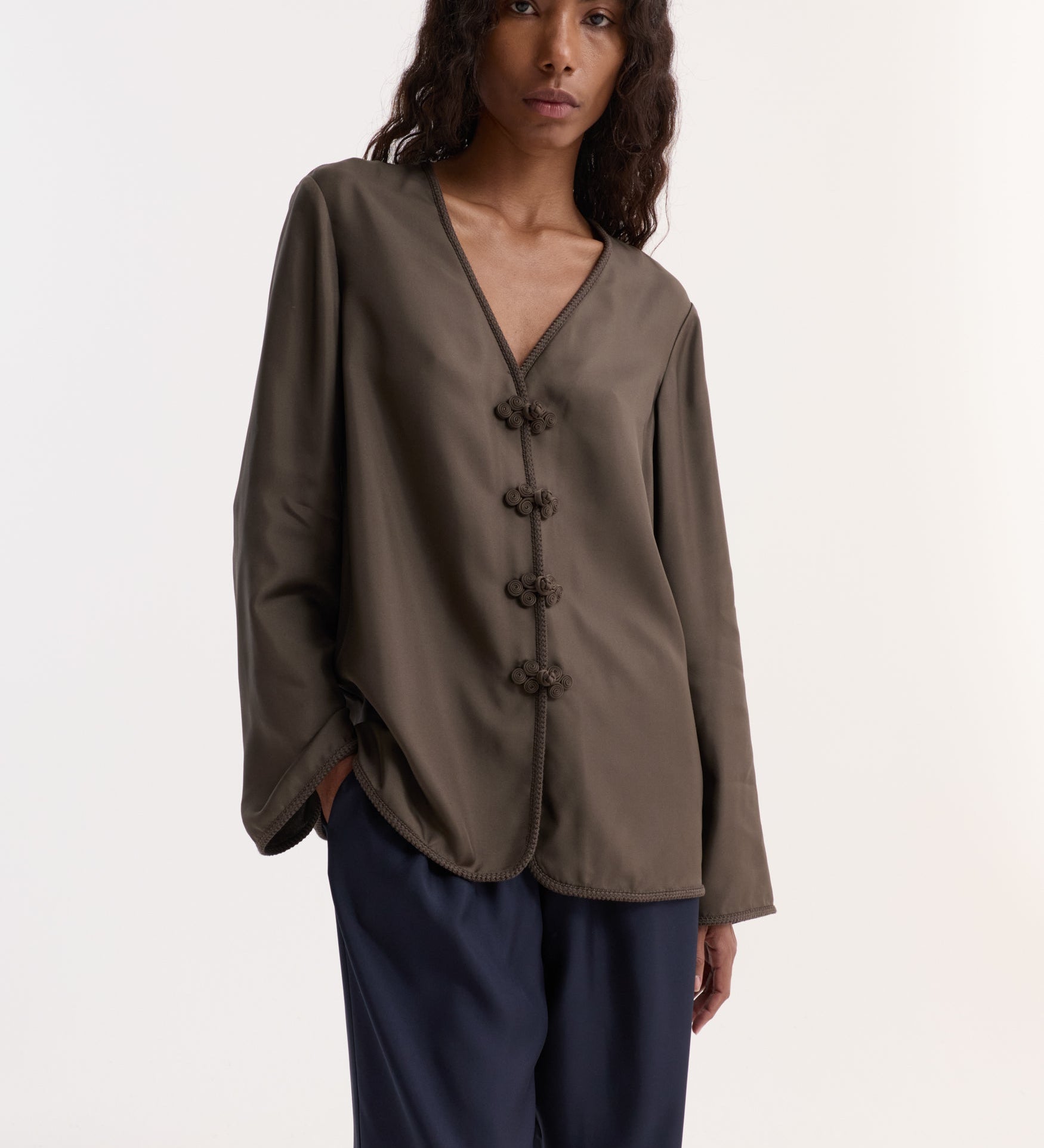 ROHE - Pankou closure silk top | earth