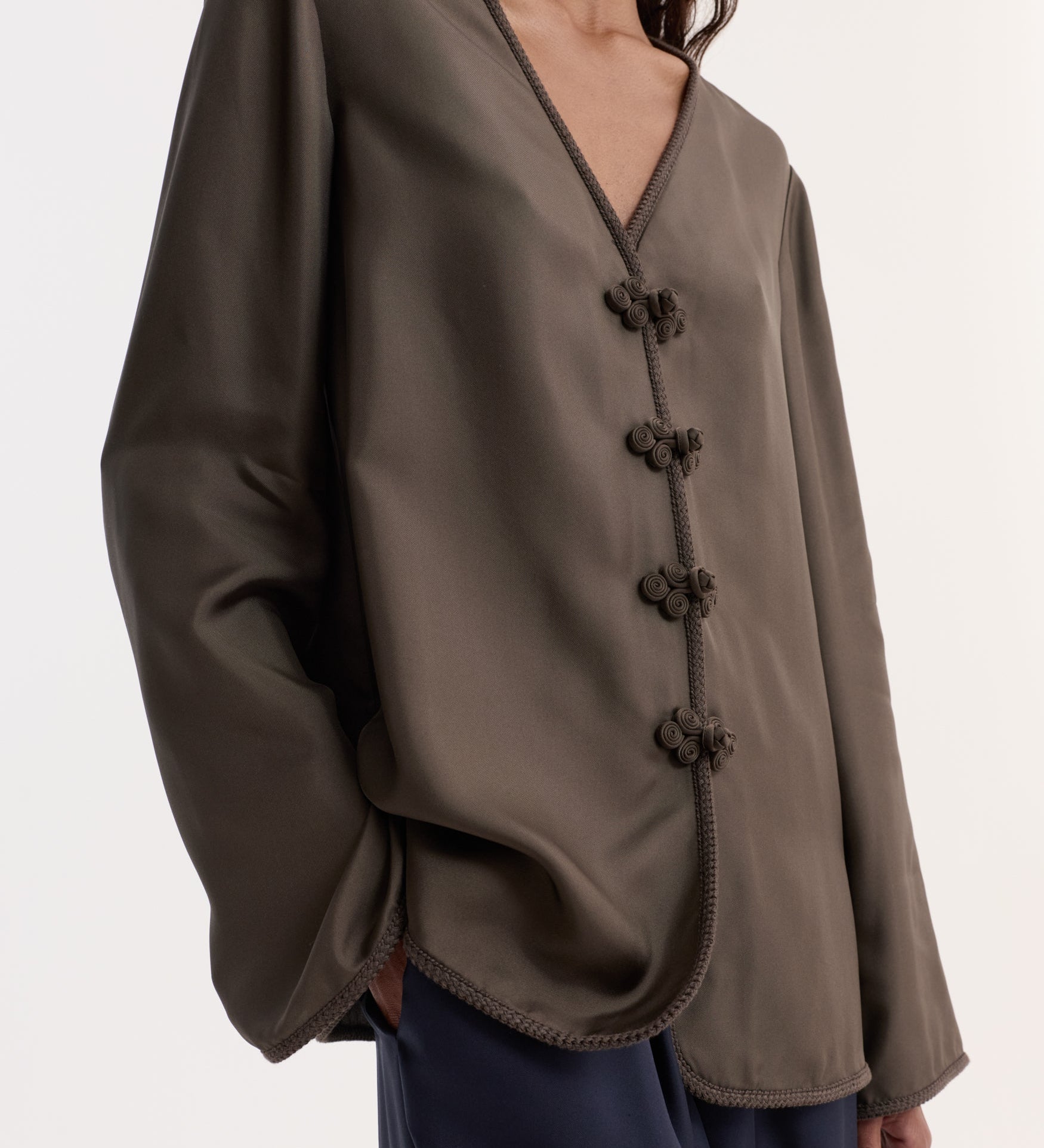 ROHE - Pankou closure silk top | earth
