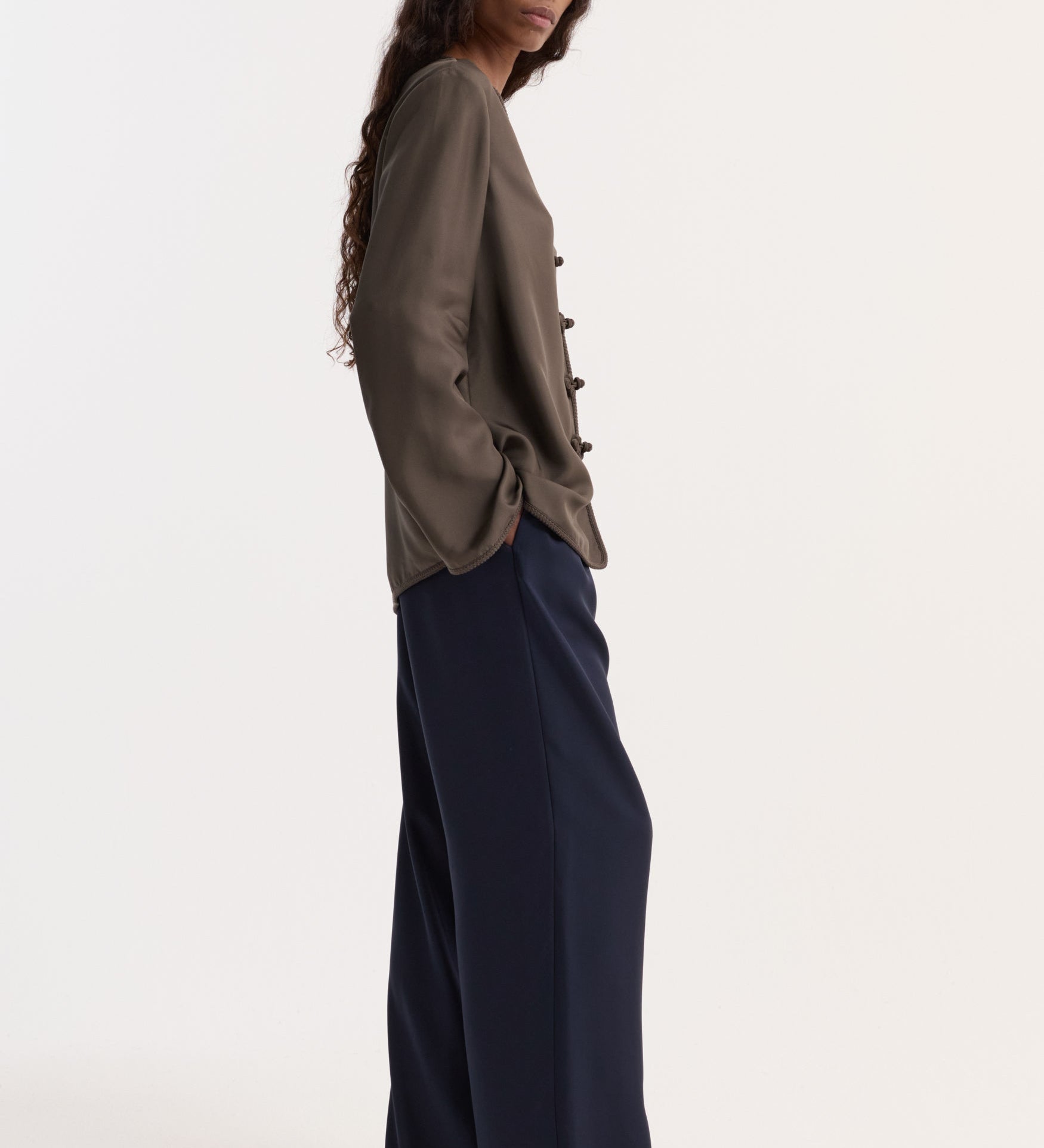 ROHE - Pankou closure silk top | earth