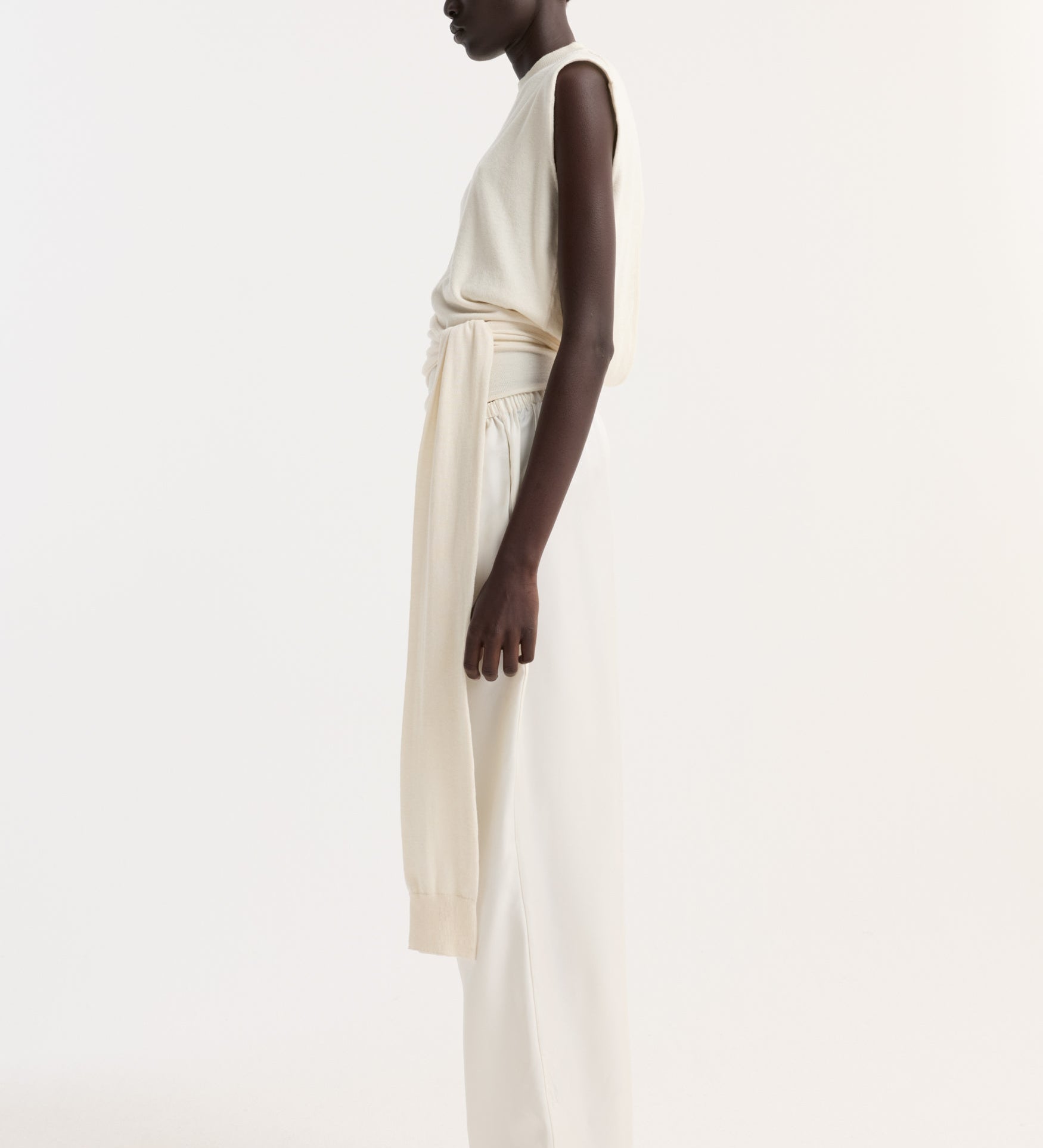 ROHE - Open back knitted wrap top | off white