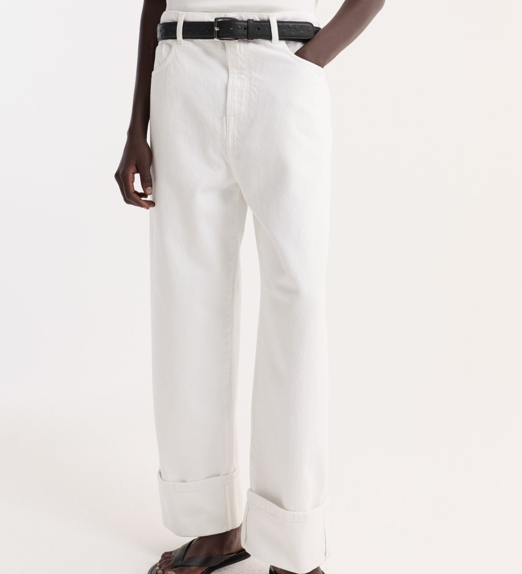 ROHE - Baggy fit turn - up denim | optic white