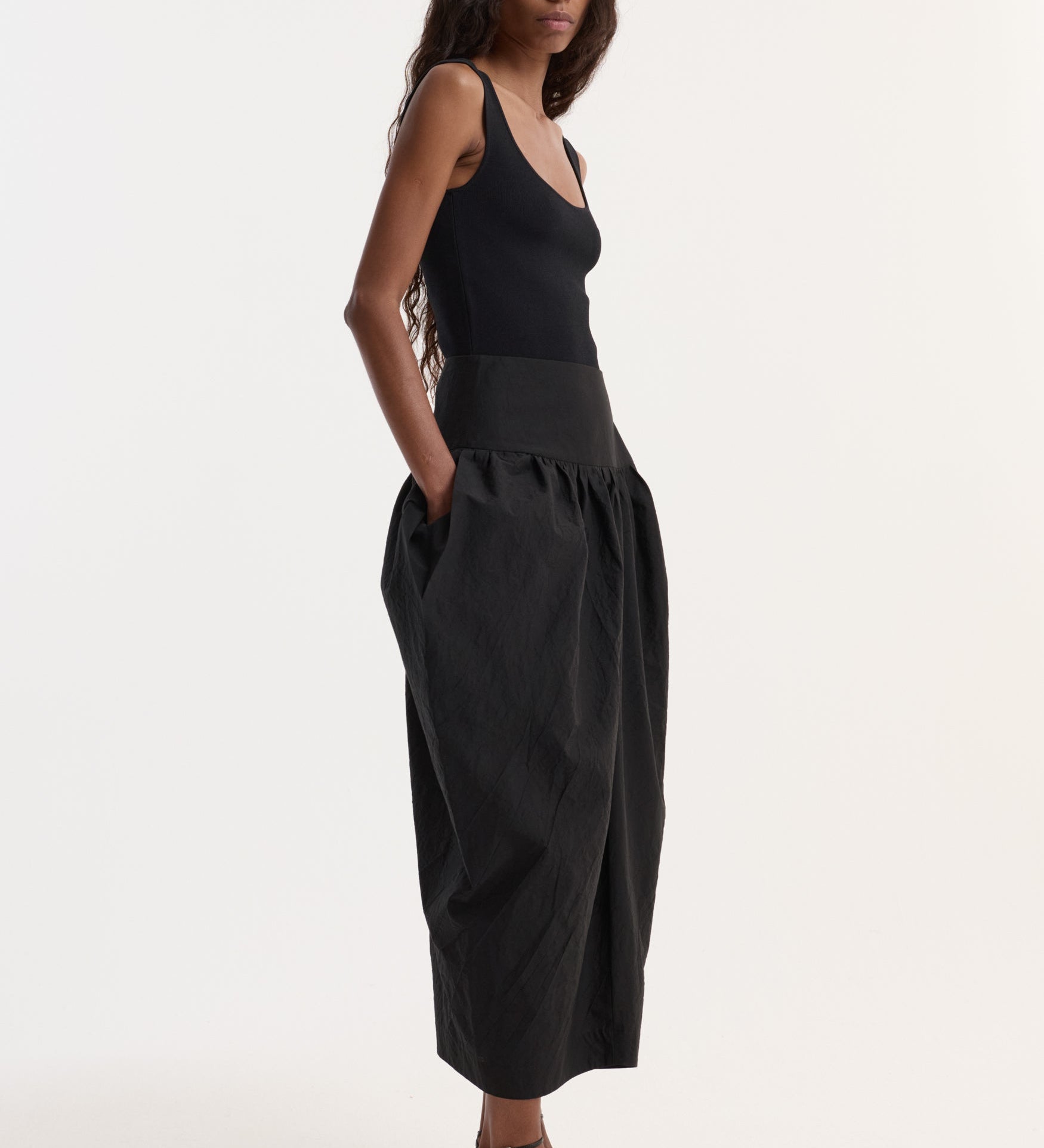 ROHE - Sculptural volume skirt | black