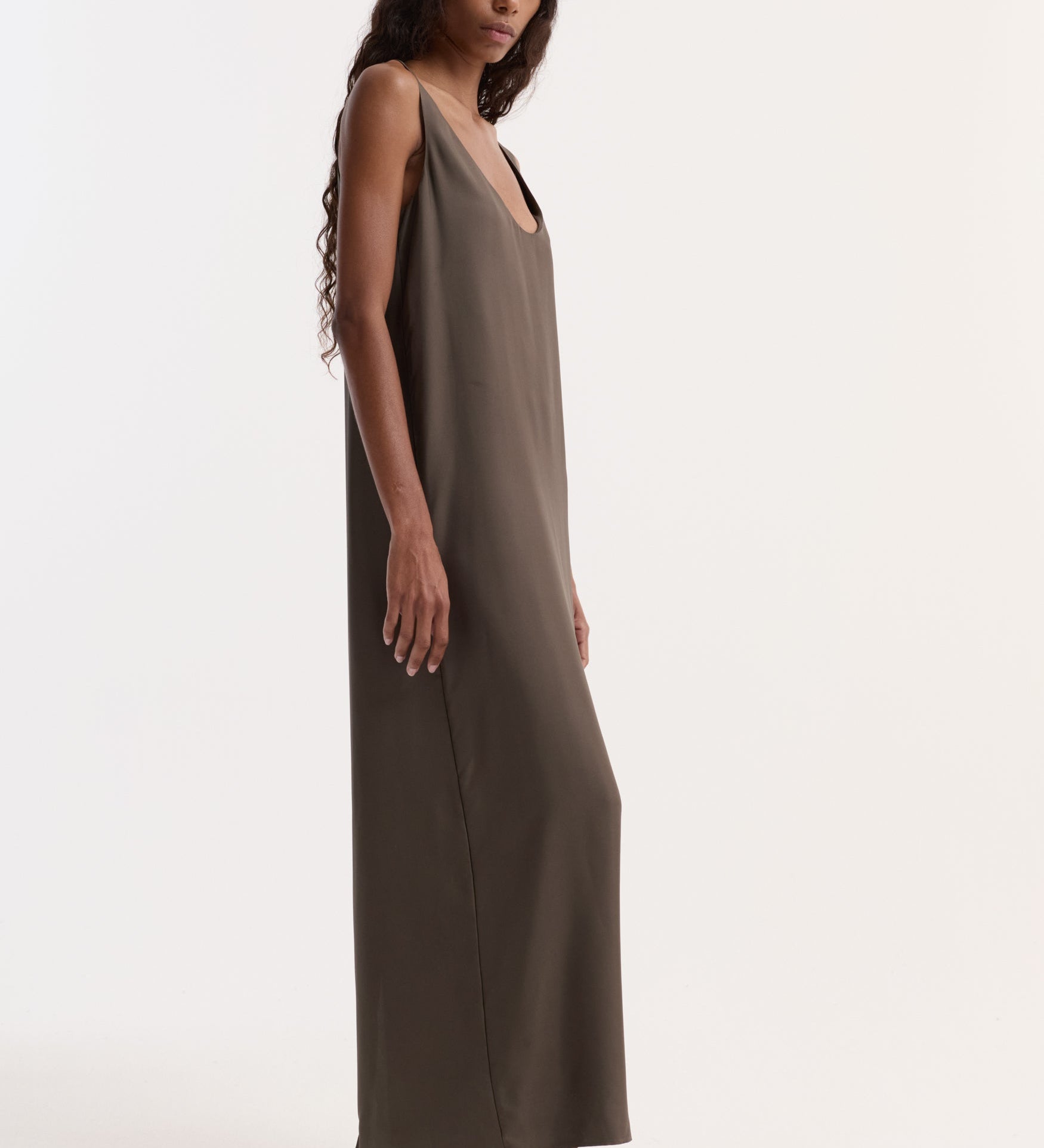 ROHE - Silk scoop - neck dress | earth