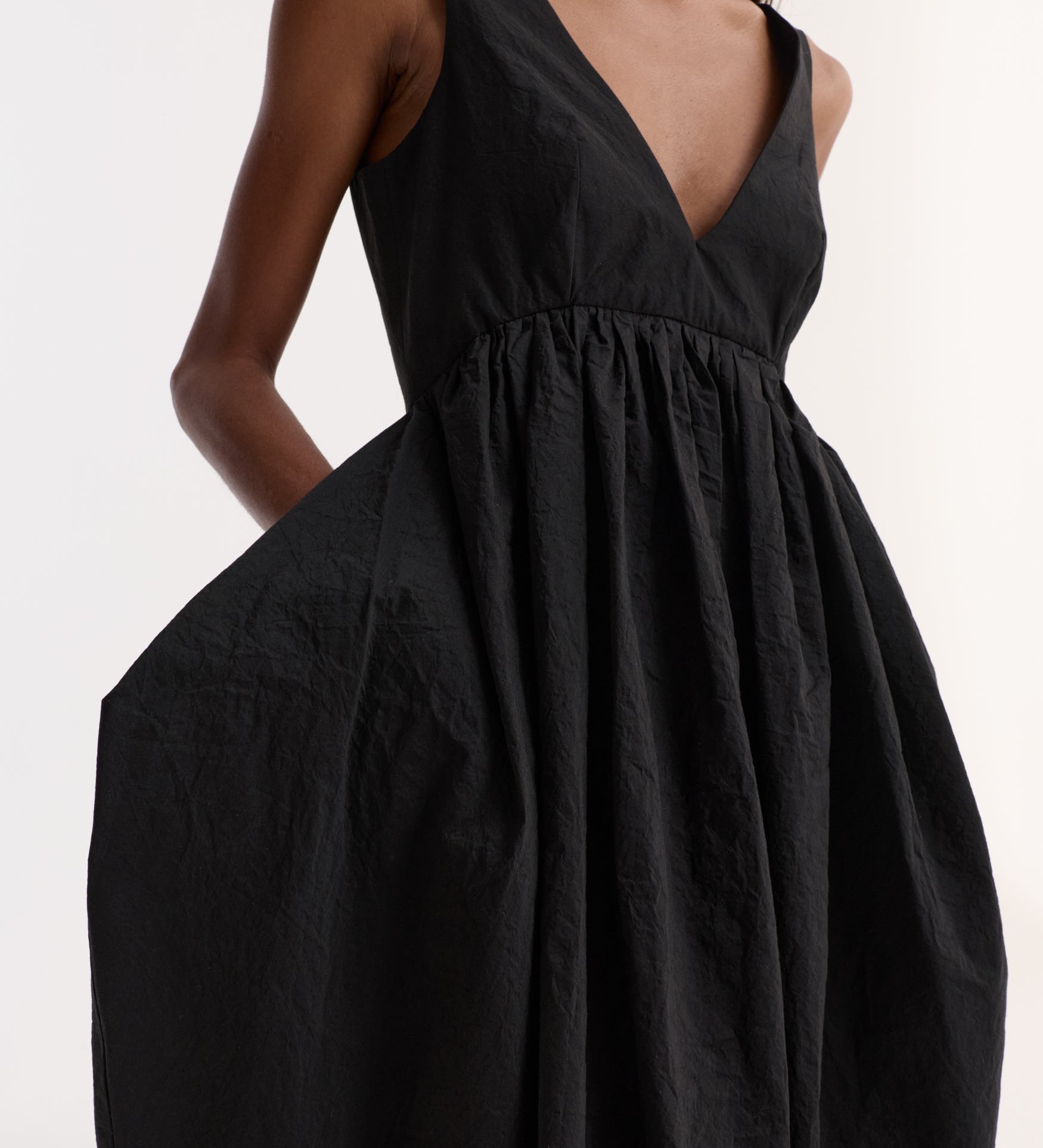 ROHE - Sculptural textured cotton dress | black