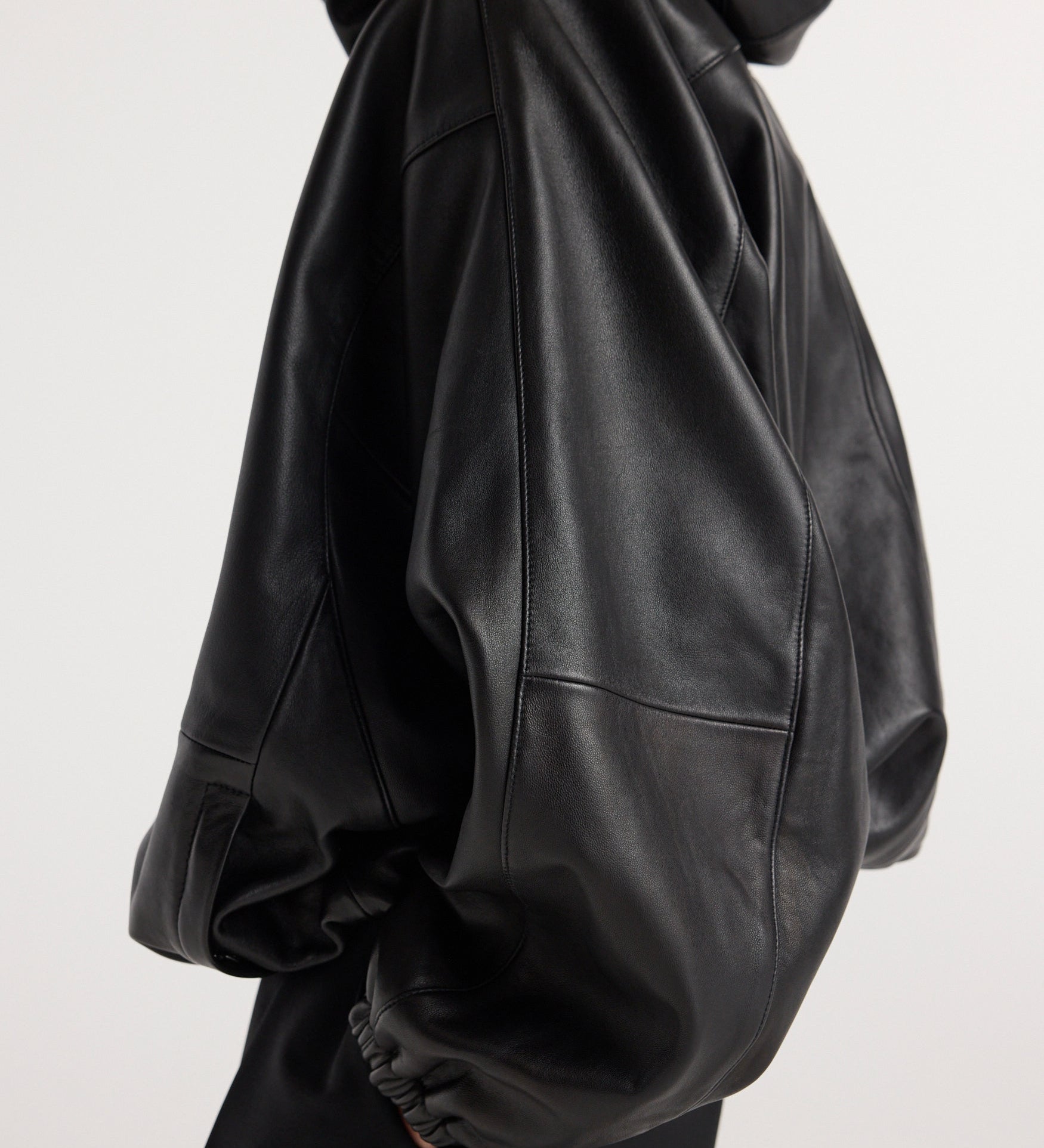 ROHE - Leather oversized anorak | black
