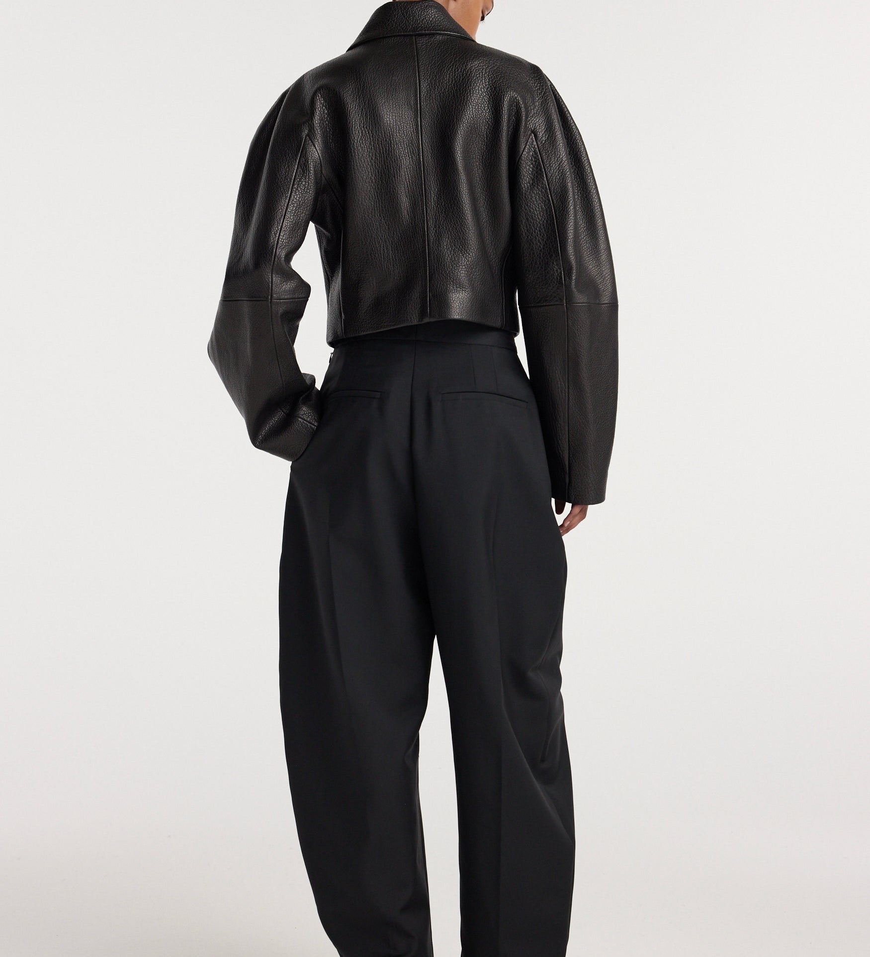 ROHE - Rounded grain leather cropped jacket | black