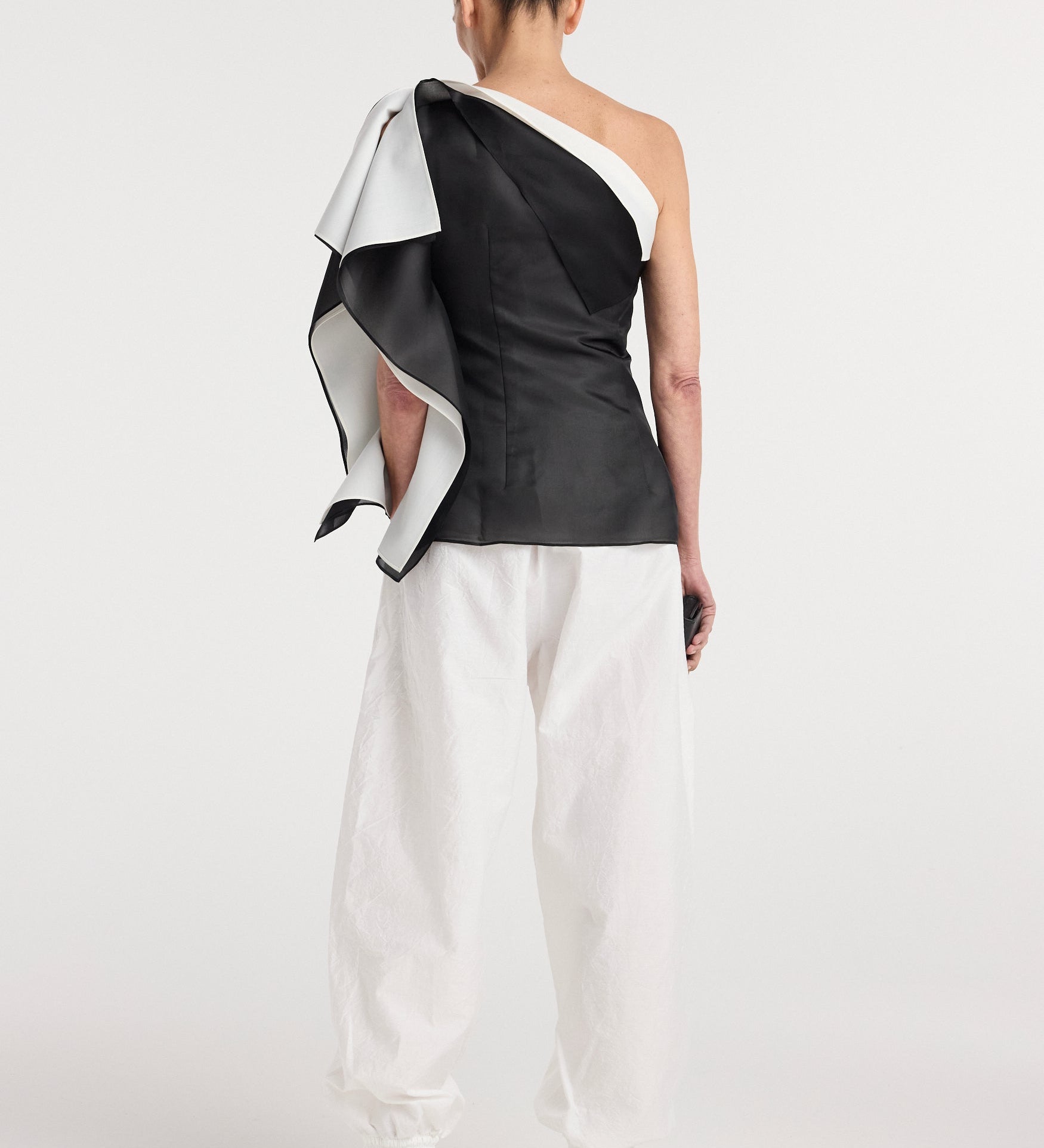 ROHE - Sculptural double layered top | black