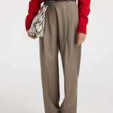 ROHE - Daria - Single pleat tapered trousers | desert brown