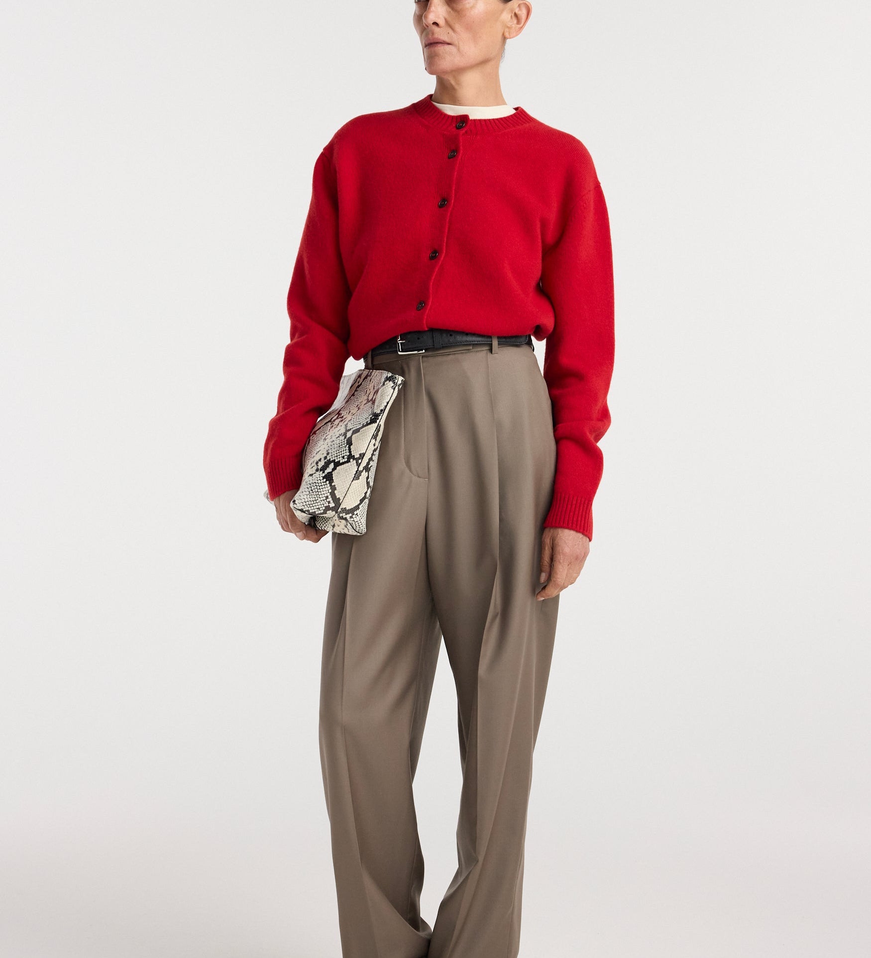 ROHE - Daria - Single pleat tapered trousers | desert brown