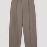 ROHE - Daria - Single pleat tapered trousers | desert brown