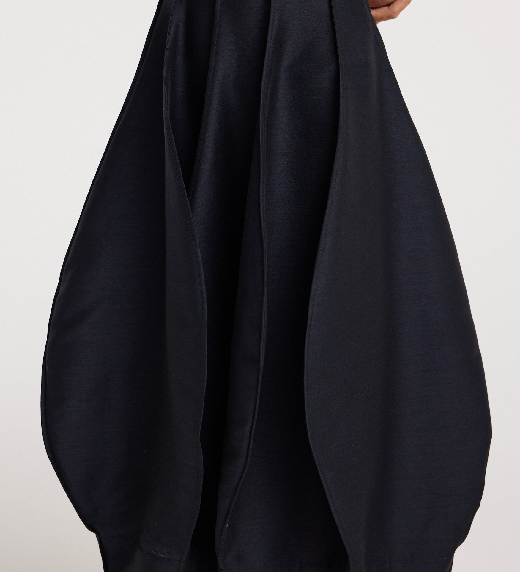 ROHE - Open back tulip dress | night