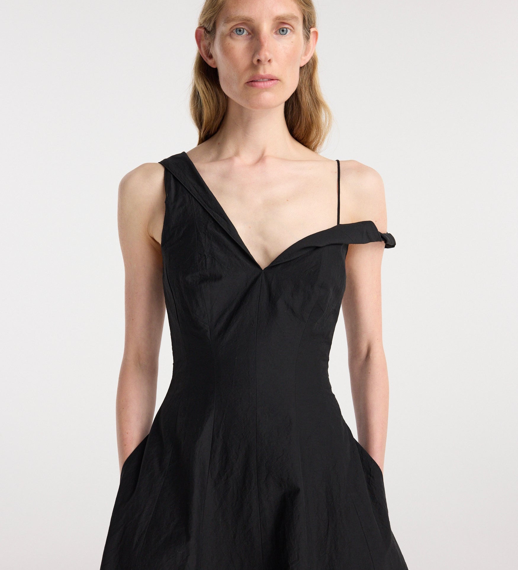 ROHE - Twisted shoulder dress | black